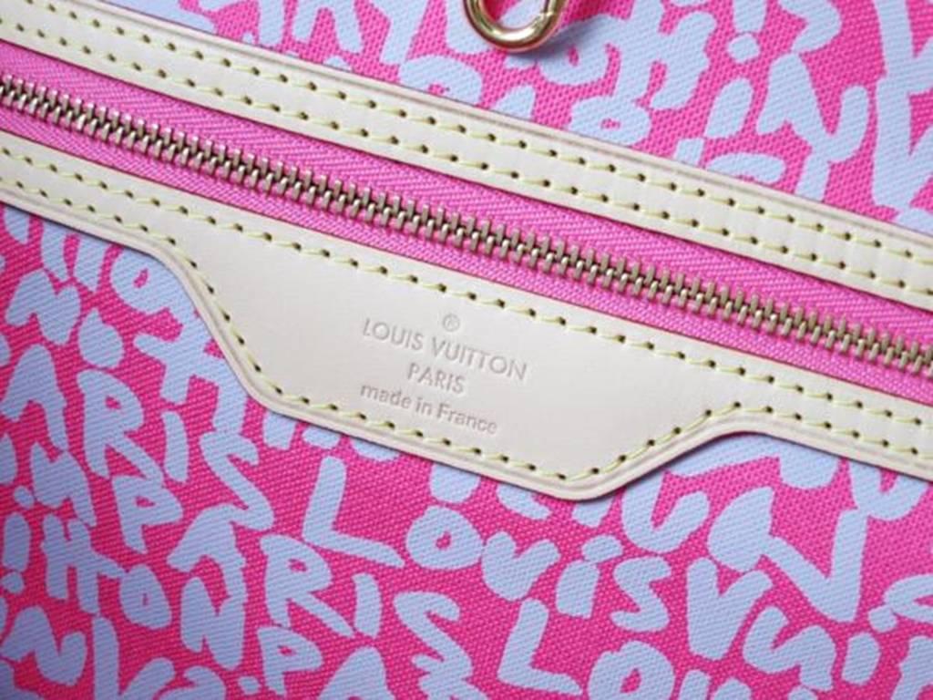 Louis Vuitton by Marc Jacobs Pink Graffiti Neverfull GM Bag In Good Condition In Chicago, IL