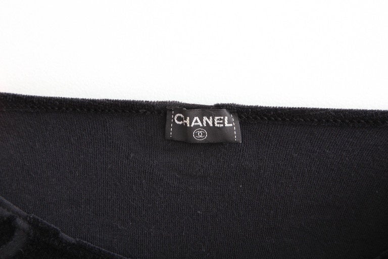 Rare Chanel 1996 CC Velour Cropped Top T-shirt Black In Excellent Condition In Chicago, IL