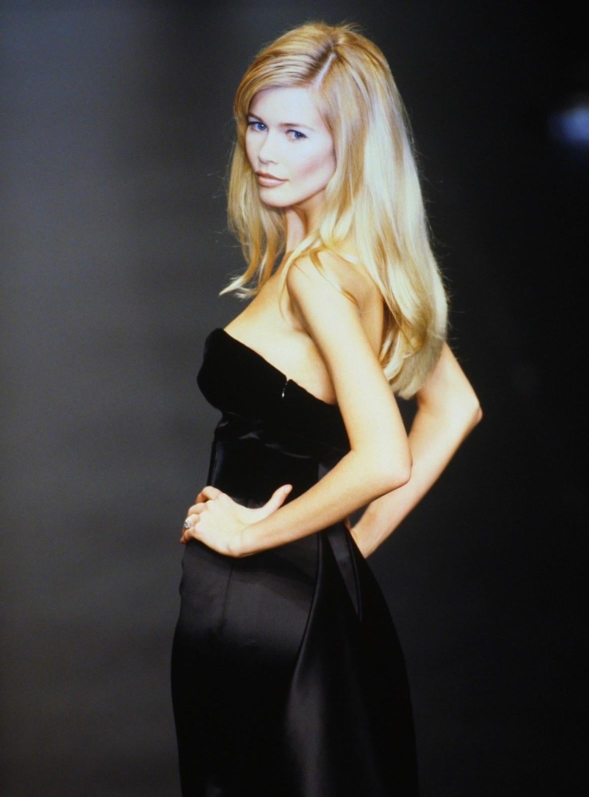 F/W 1995 Valentino Garavani Runway Black Satin Velvet Plunging Bust Gown For Sale 4