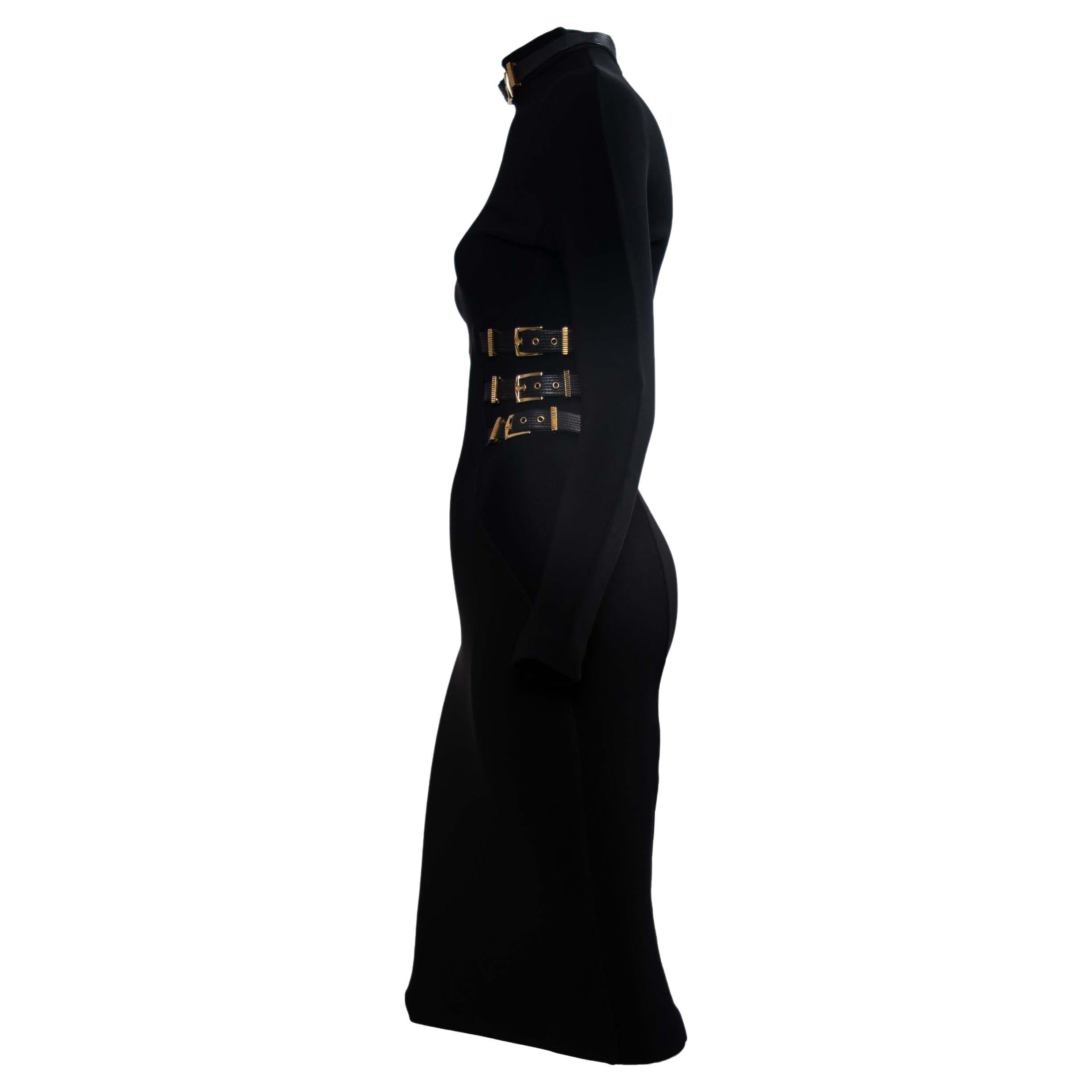 Noir Robe à boucles bondage Miss S&M de Gianni Versace Couture, A/H 1992 en vente
