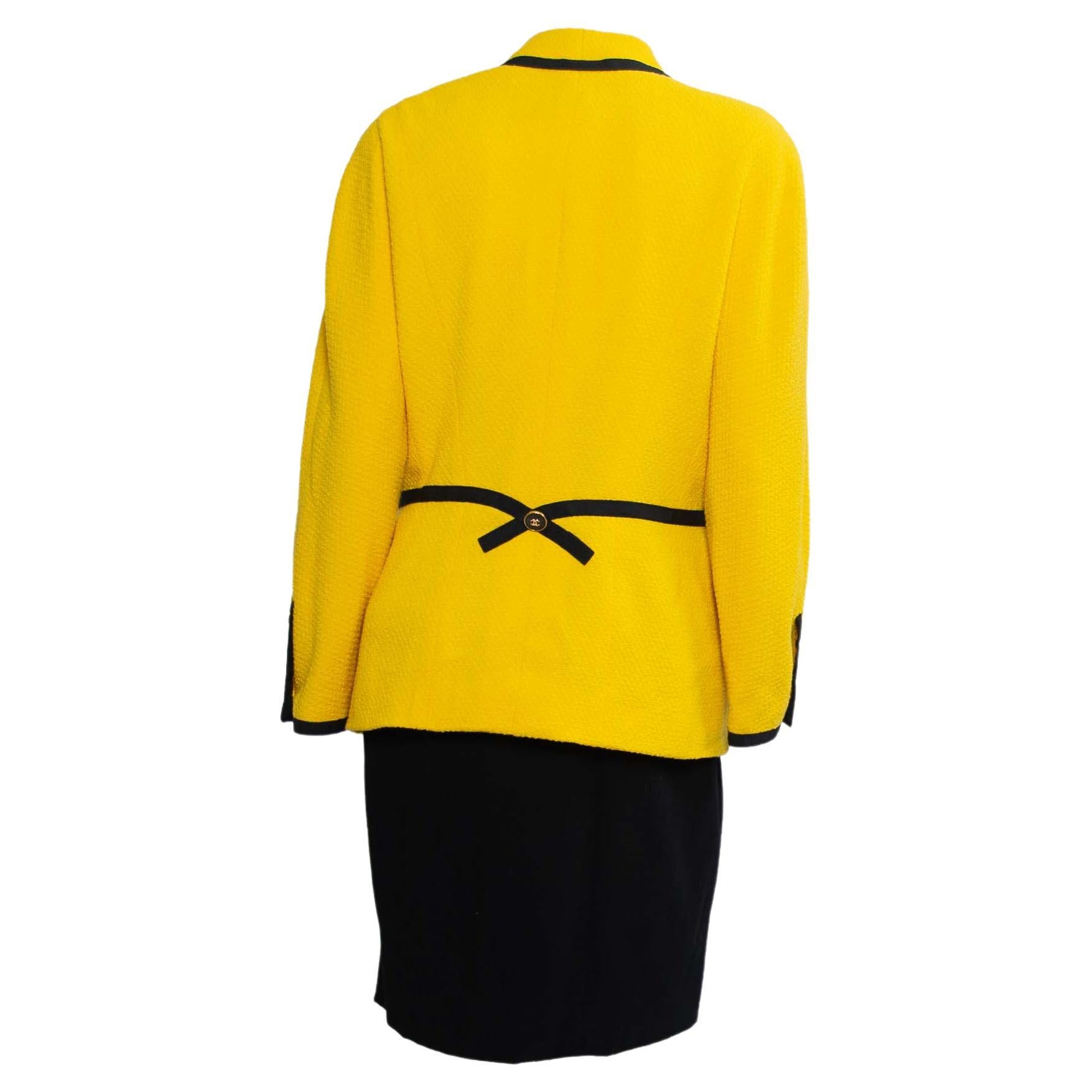 S/S 1991 Chanel by Karl Lagerfeld Canary Yellow Skirt Suit Documented In Good Condition For Sale In West Hollywood, CA
