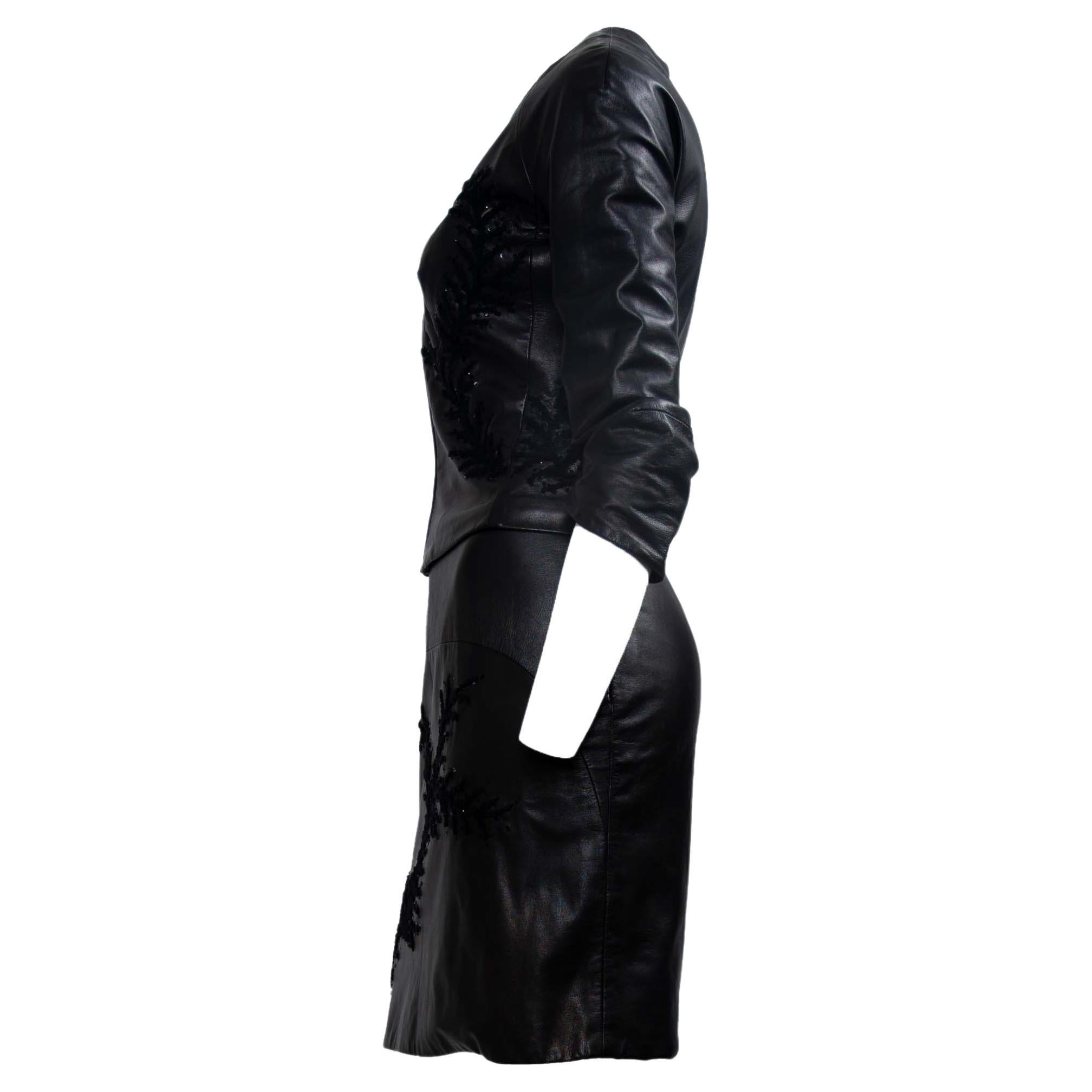 Noir S/S 1999 Atelier Versace Runway Donatella Jupe en cuir brodée de sequins en vente