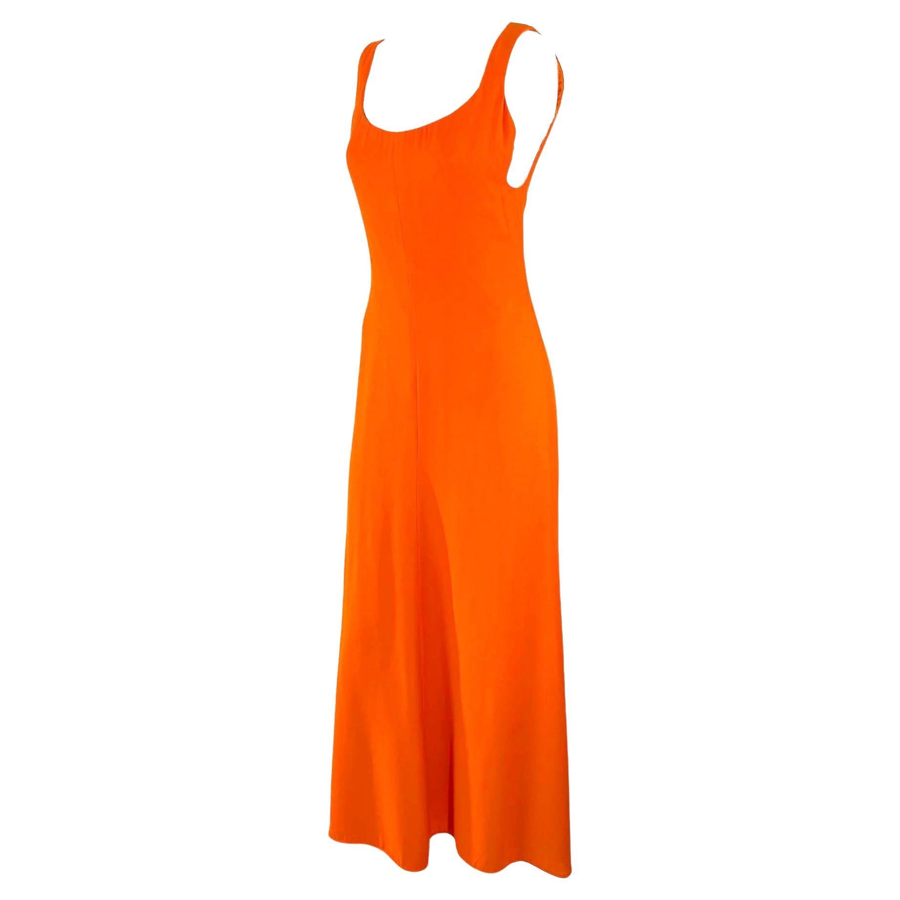 S/S 1996 Gianni Versace Couture Runway Ad Orange Bodycon Robe Helena Cindy Amber en vente