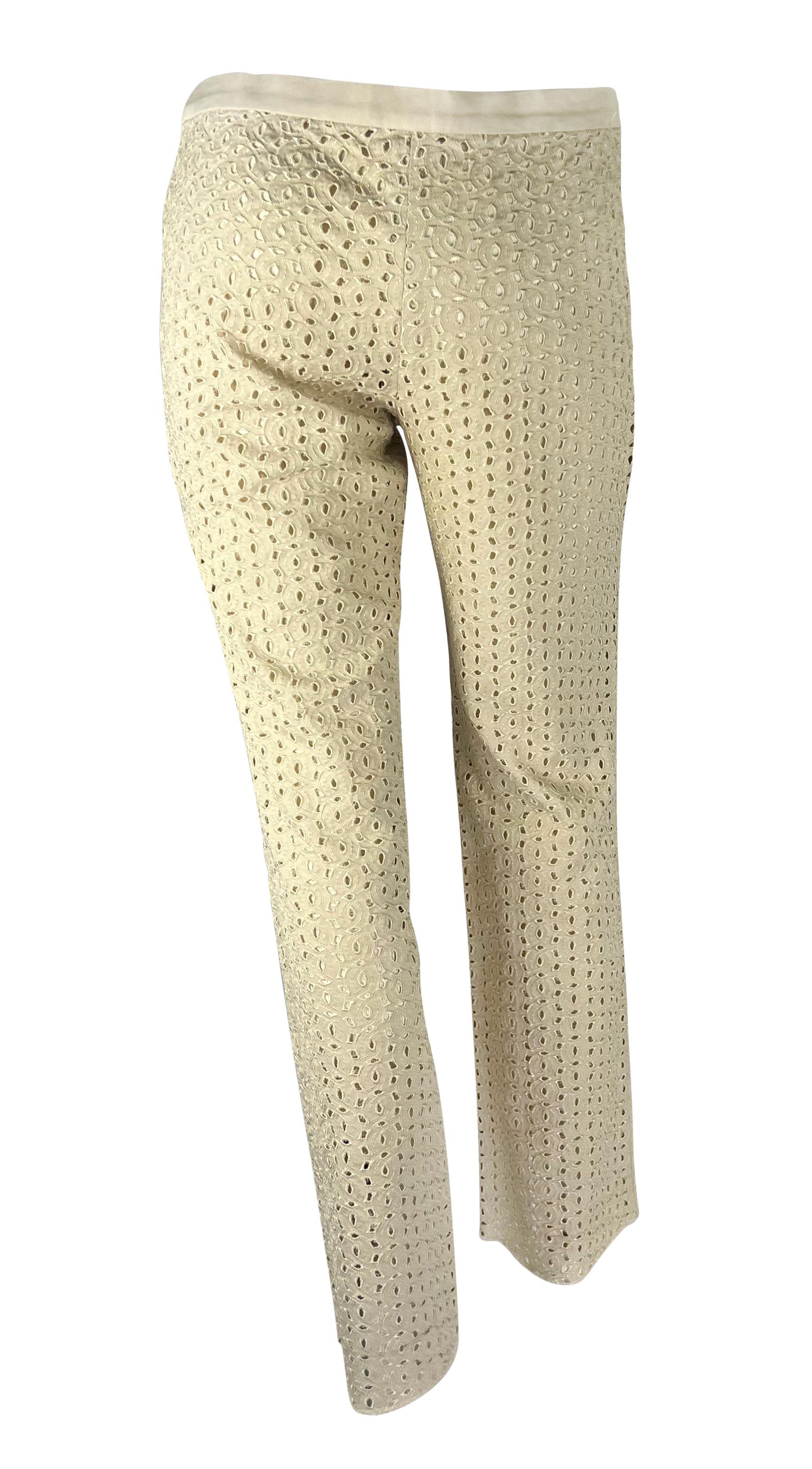 S.S. 2002 Donatella Versace for Gianni Versace Pantaloni Off-White con Broderie Anglaise trasparente in vendita 1