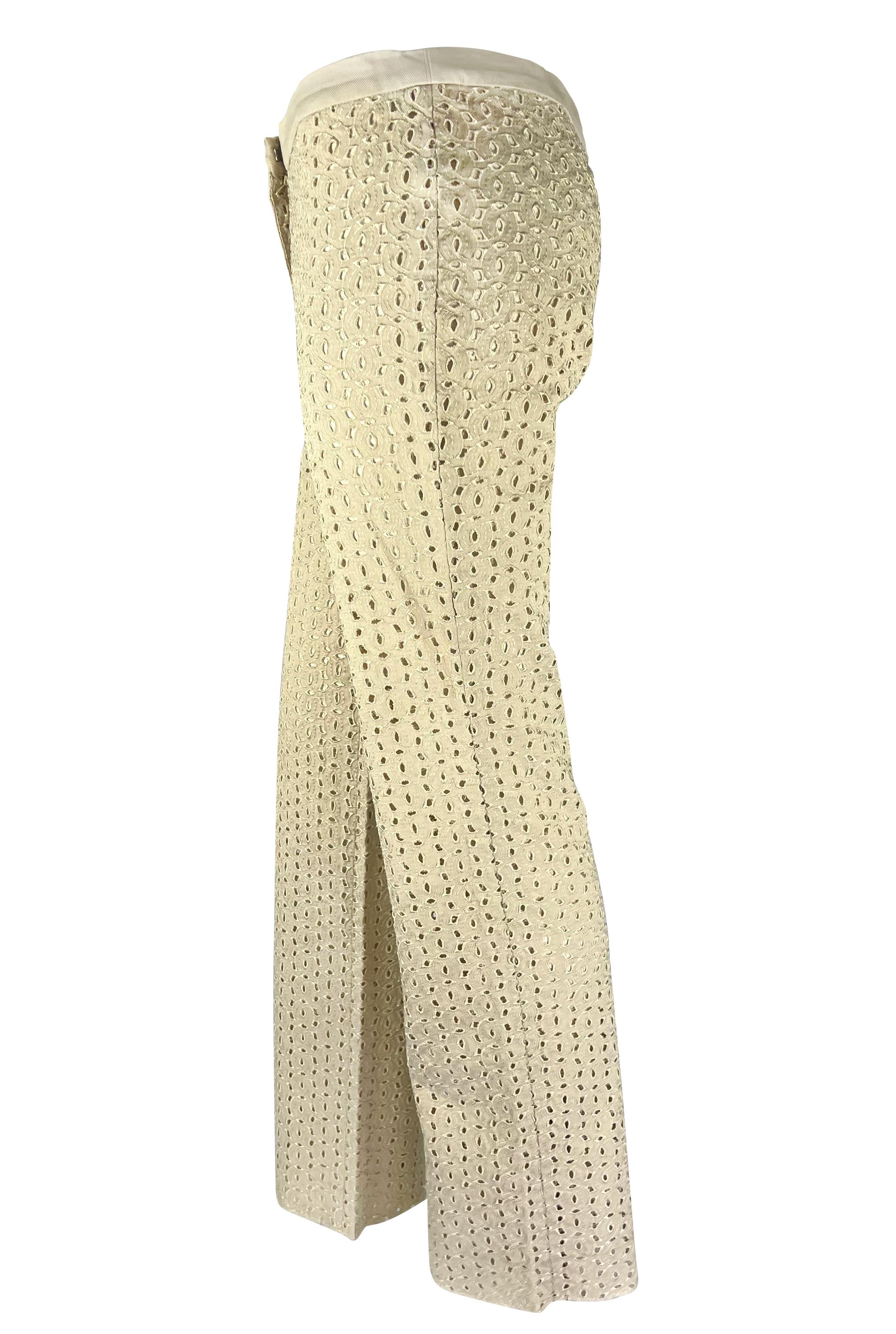Donna S.S. 2002 Donatella Versace for Gianni Versace Pantaloni Off-White con Broderie Anglaise trasparente in vendita