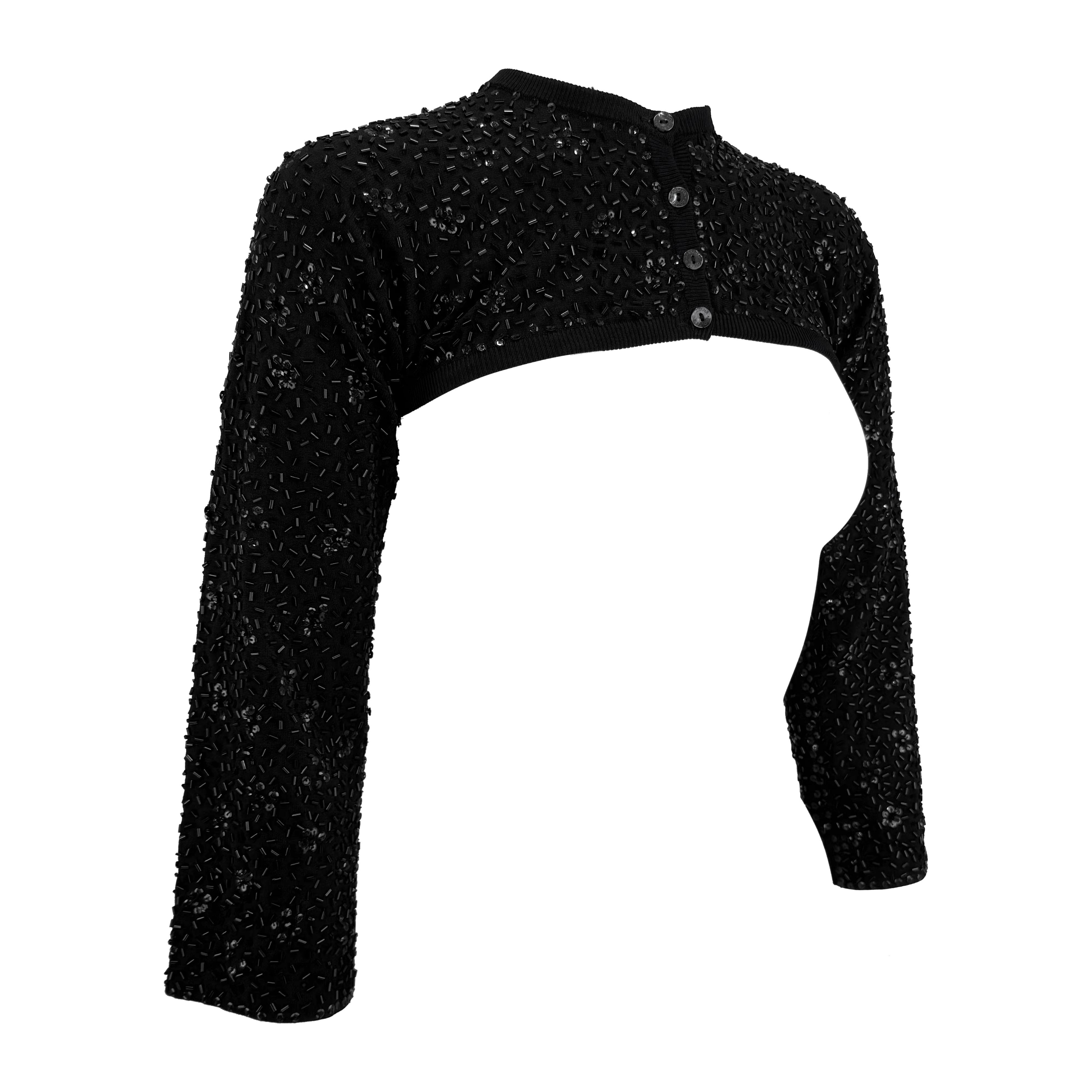 S/S 1999 Dolce & Gabbana Runway Top cardigan ultra-croisé noir avec perles en vente 2
