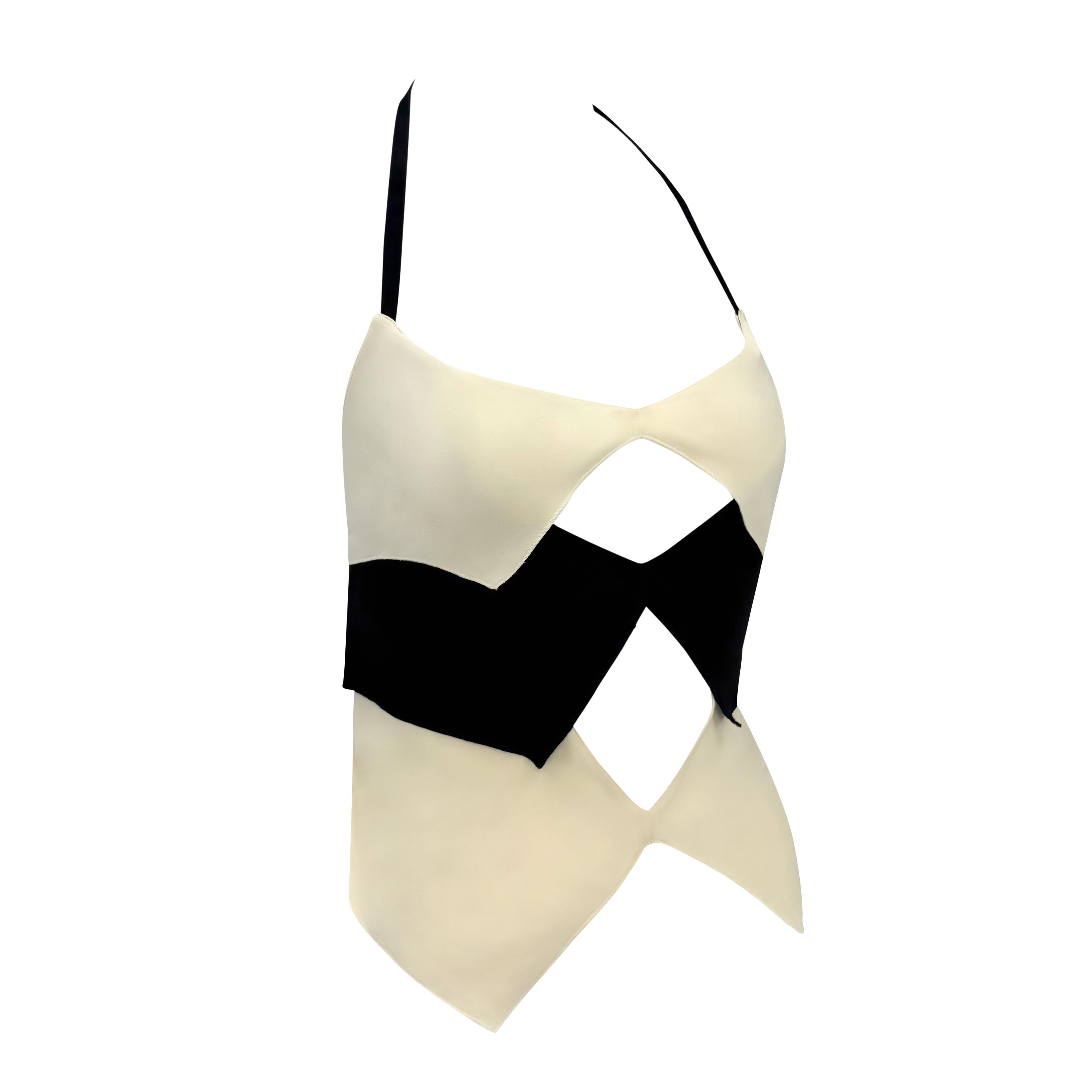 S/S 2004 Giorgio Armani Runway Tiered Off-White Navy Backless Silk Top (Top de soie dos nu) en vente 3