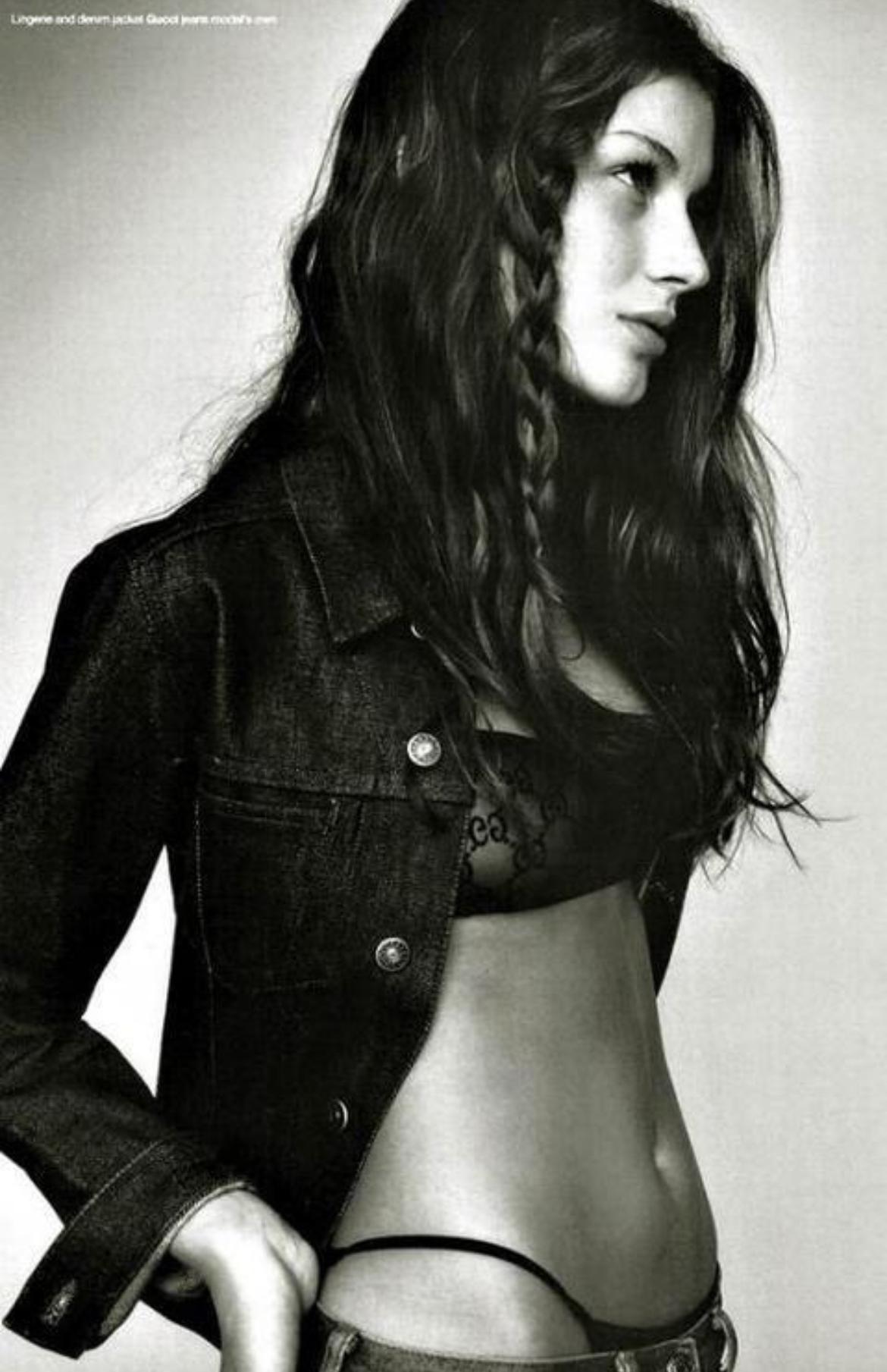 S/S 1998 Gucci by Tom Ford Runway Sheer Black Mesh Velvet GG Crop Top Bralette in vendita 1