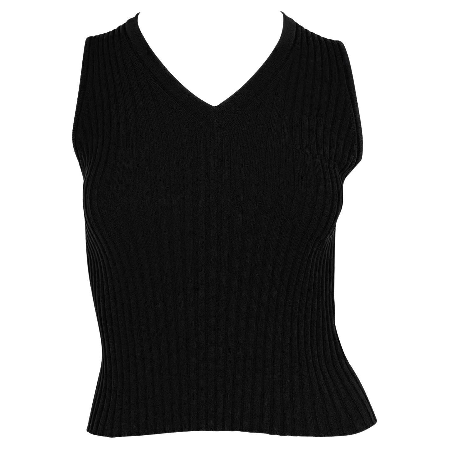F/W 2001 Chanel by Karl Lagerfeld Top à col en V sans manches en tricot côtelé noir en vente