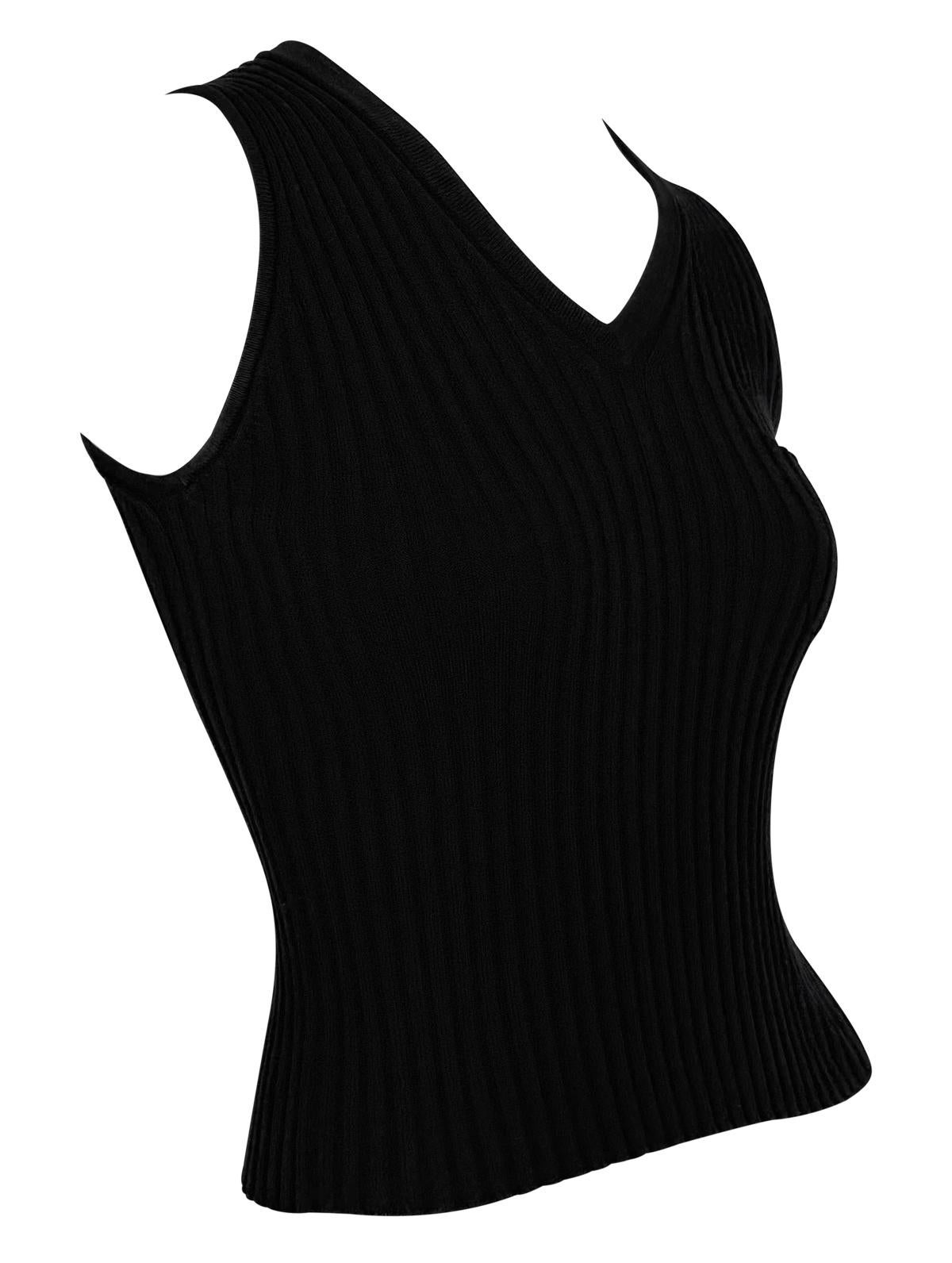 F/W 2001 Chanel by Karl Lagerfeld Top à col en V sans manches en tricot côtelé noir en vente 2