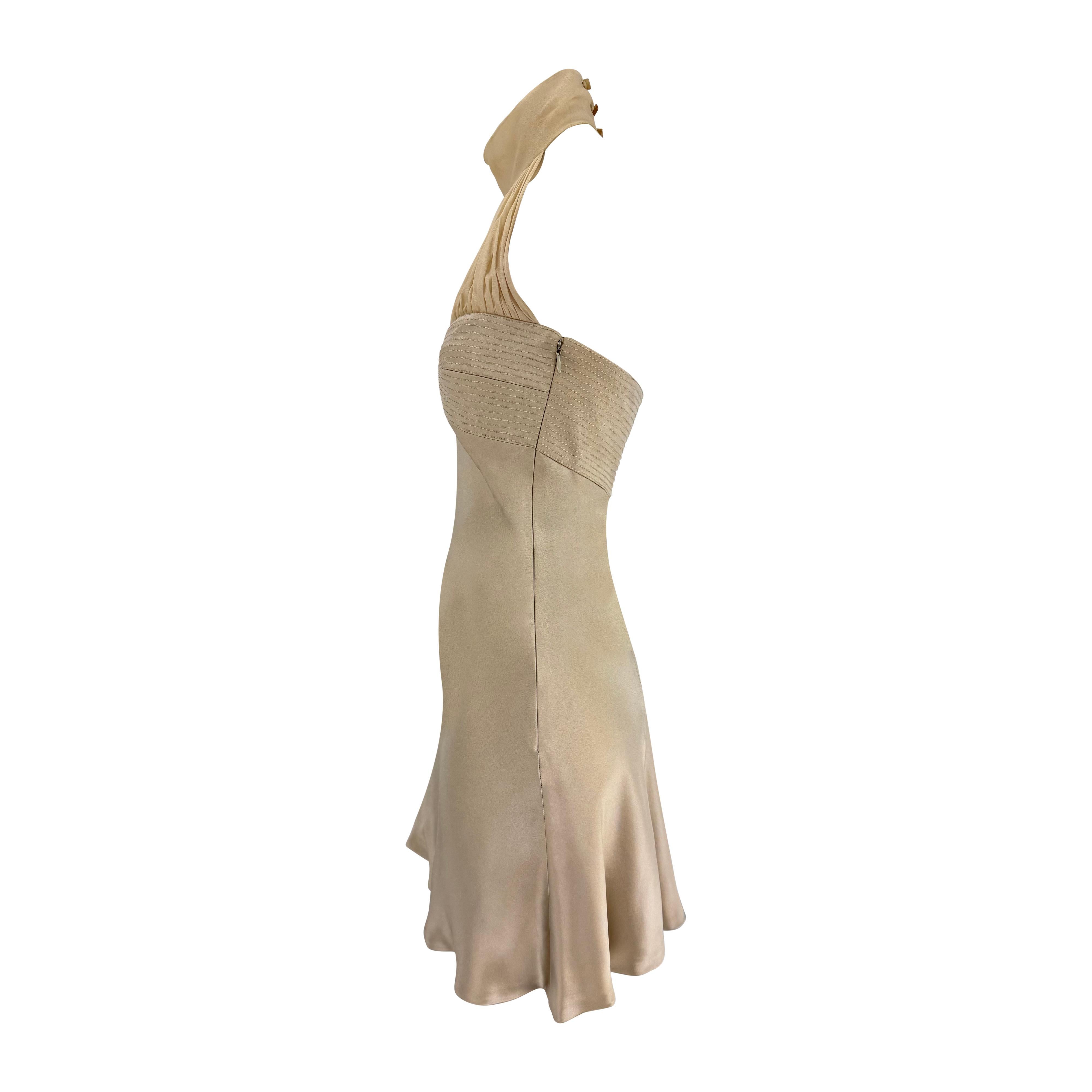 F/W 2001 Gianni Versace by Donatella Runway Champagne Satin Backless Flare Mini Pour femmes en vente