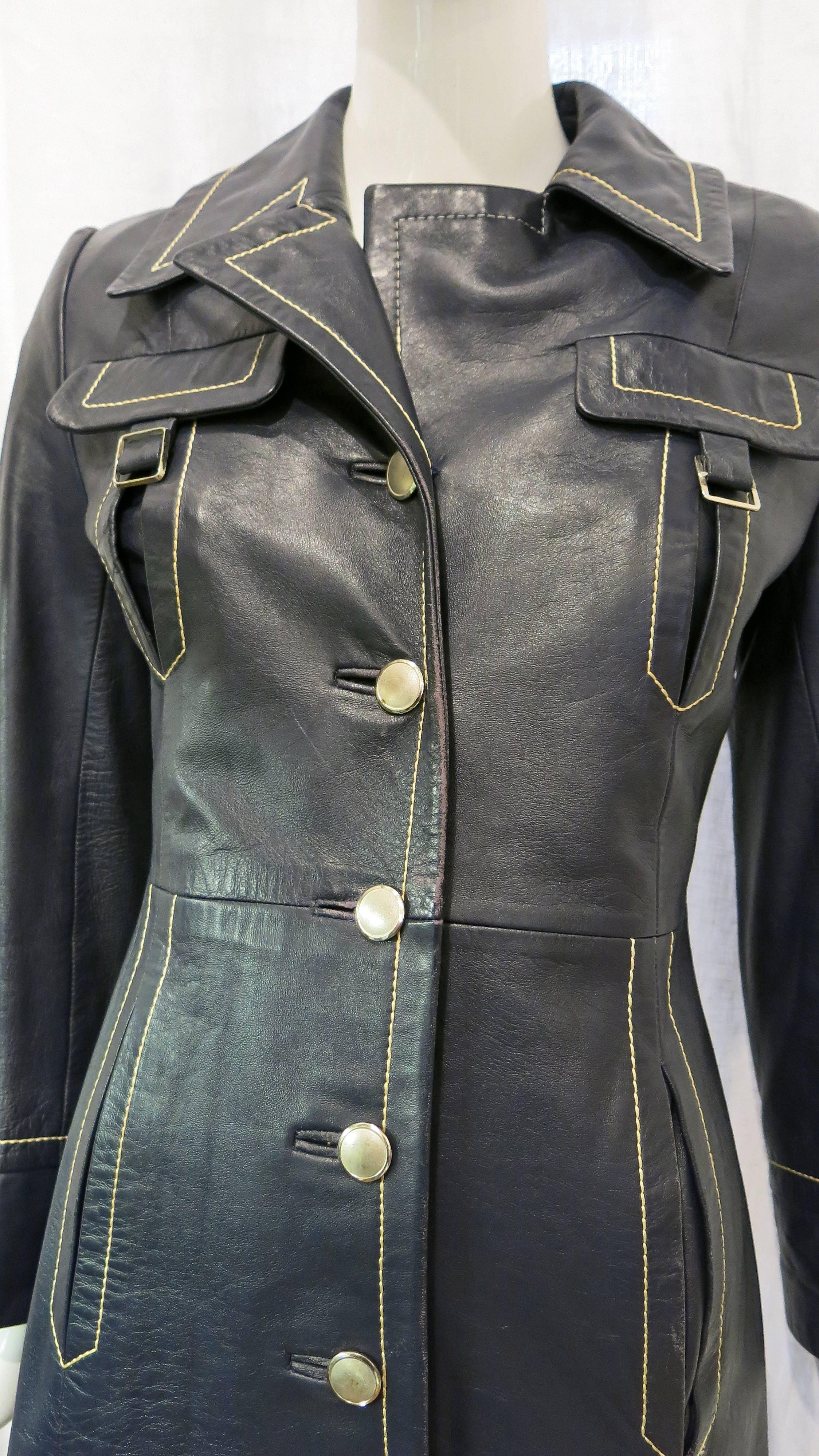 1970s Navy Leather Contrast Stitch Trench Coat In Excellent Condition For Sale In Brooklyn, NY