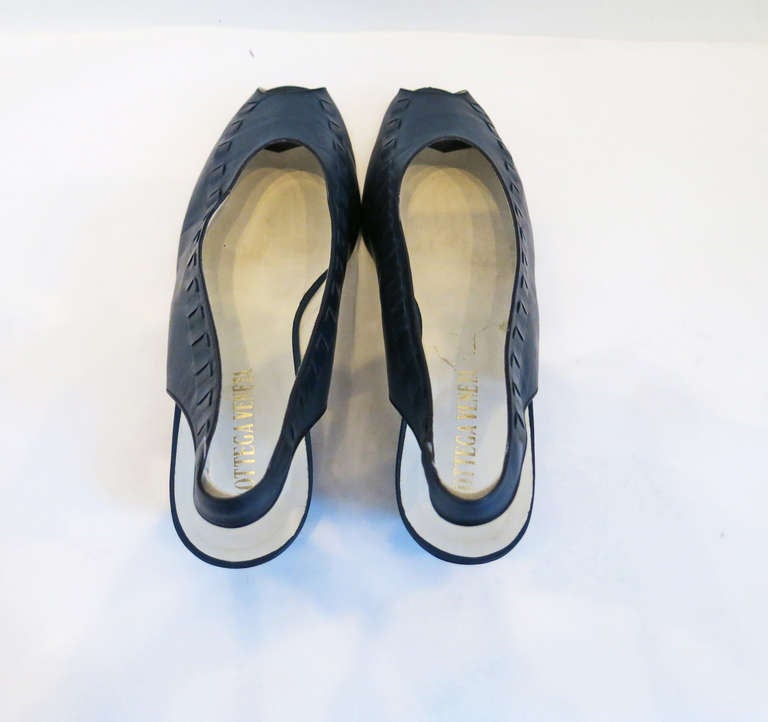Bottega Veneta Navy Peep Toe Sling Back Sandals Size 9B 1