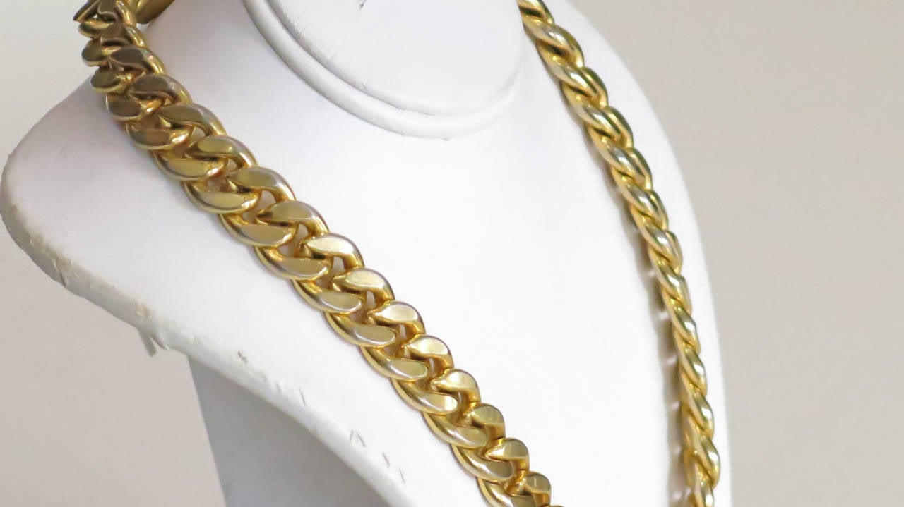 YVES SAINT LAURENT 1980s gold chain necklace.

*Please contact dealer prior to purchase for white glove shipping options