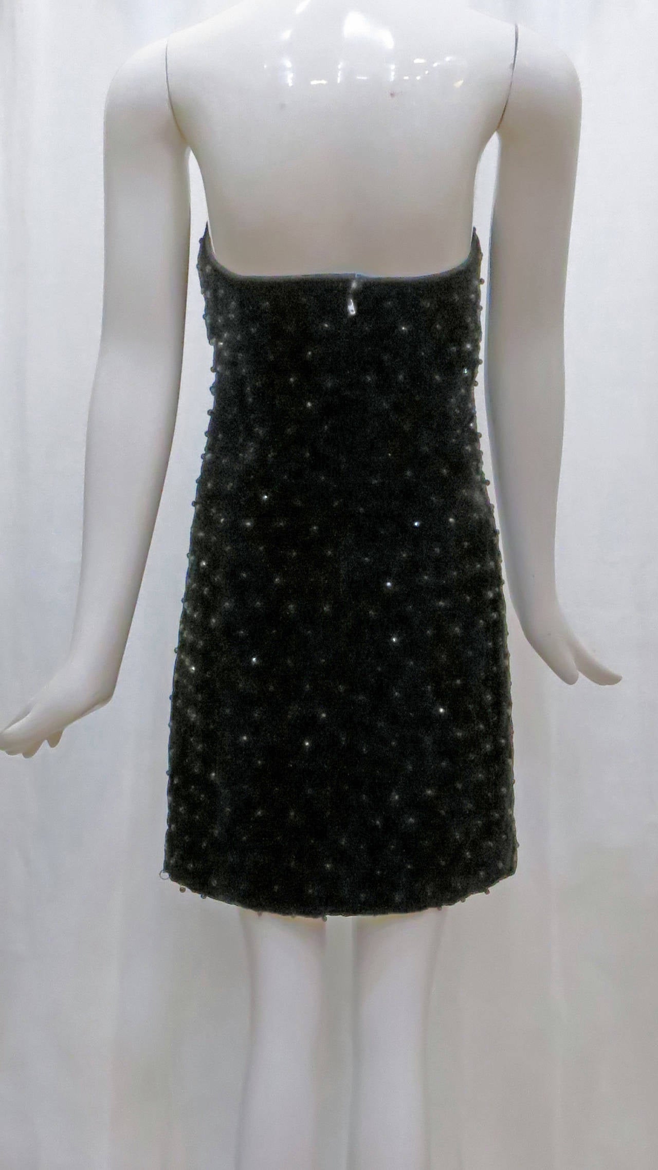 1980s Perry Ellis Quilted Black Velvet Strapless Mini Dress For Sale 1