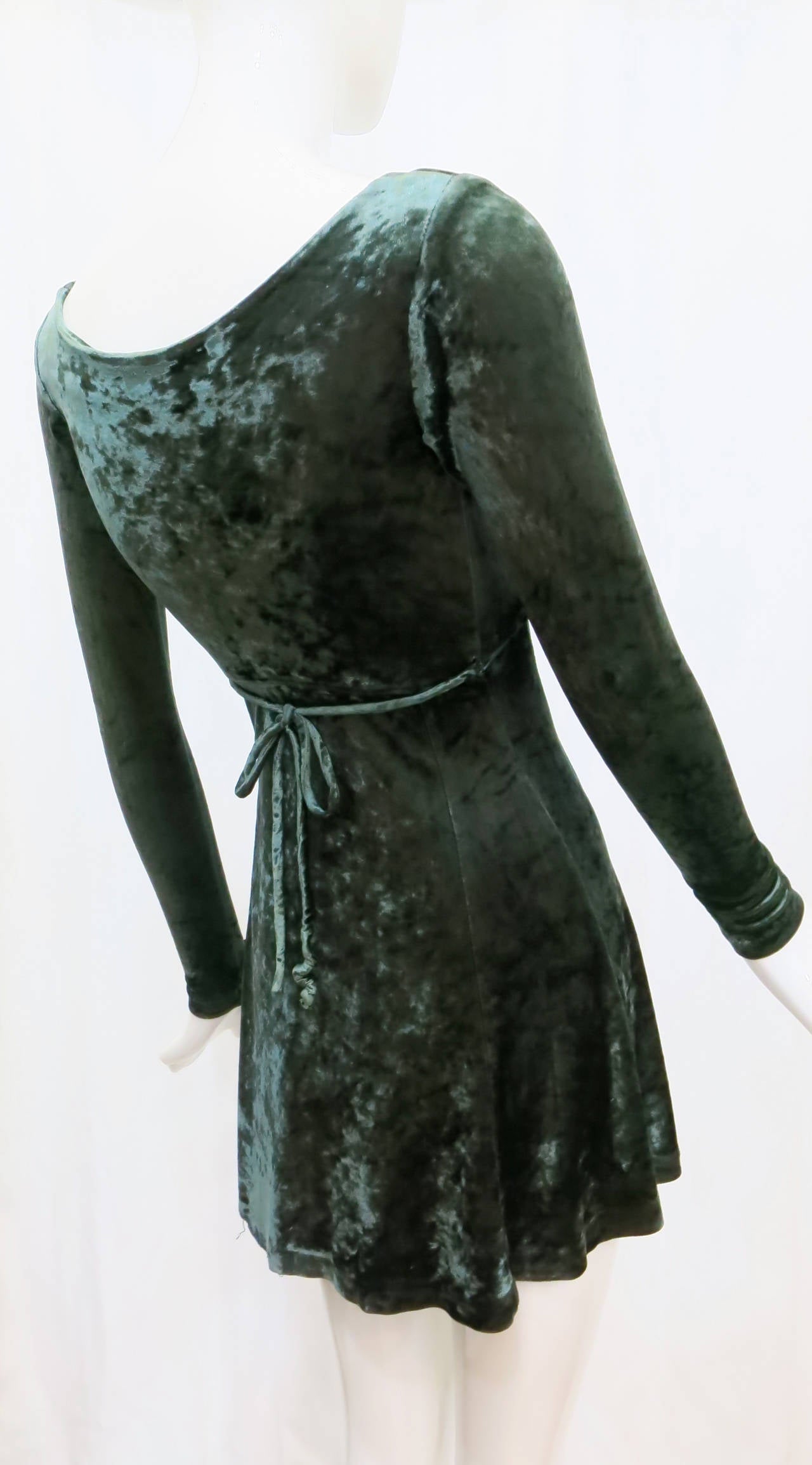 betsey johnson green velvet dress Betsey Johnson Ruffle Velvet Dress M/L – OMNIA