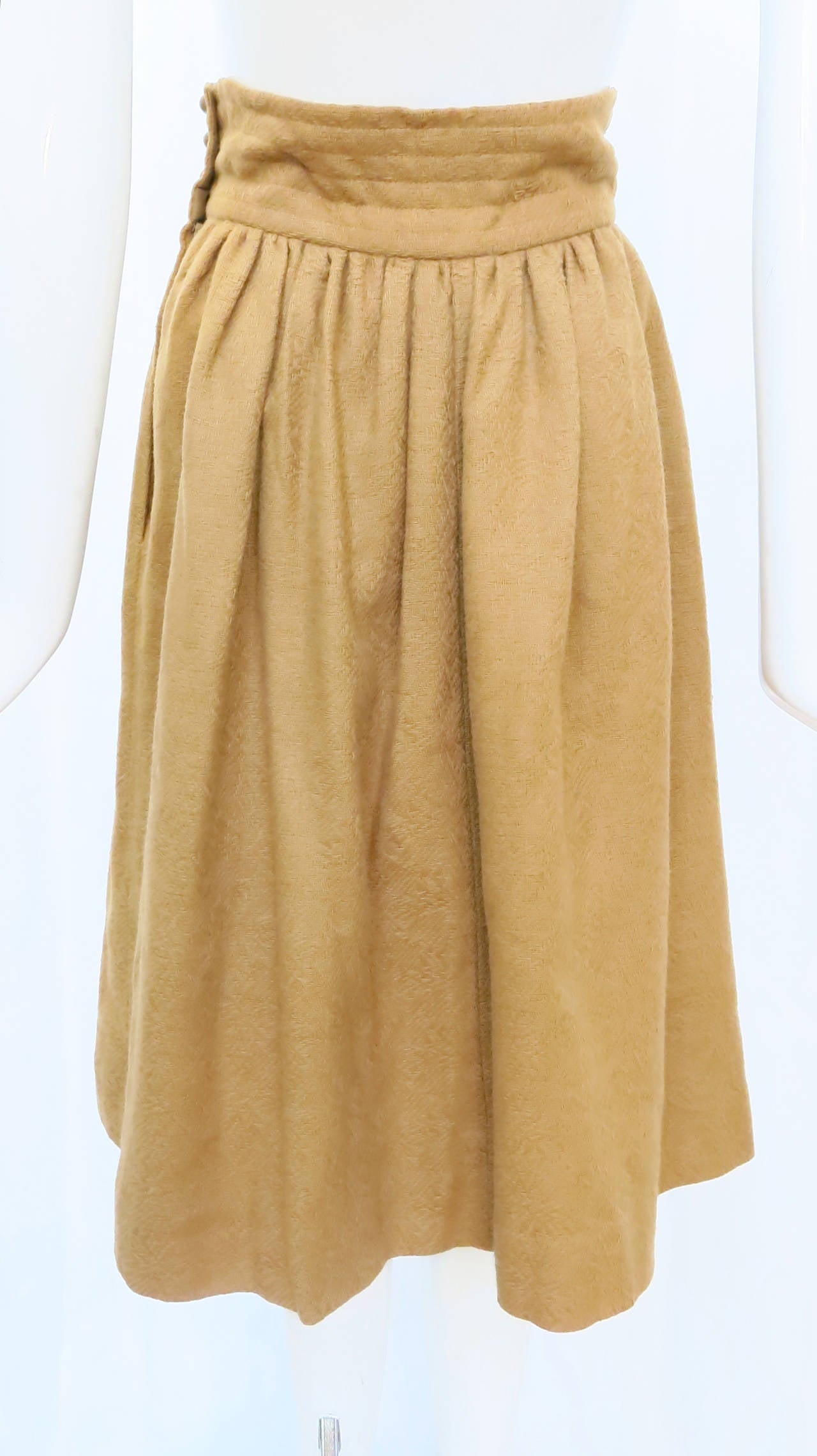 Valentino Camel Maxi Skirt with Banded Waist, 1980s  In Good Condition For Sale In Brooklyn, NY