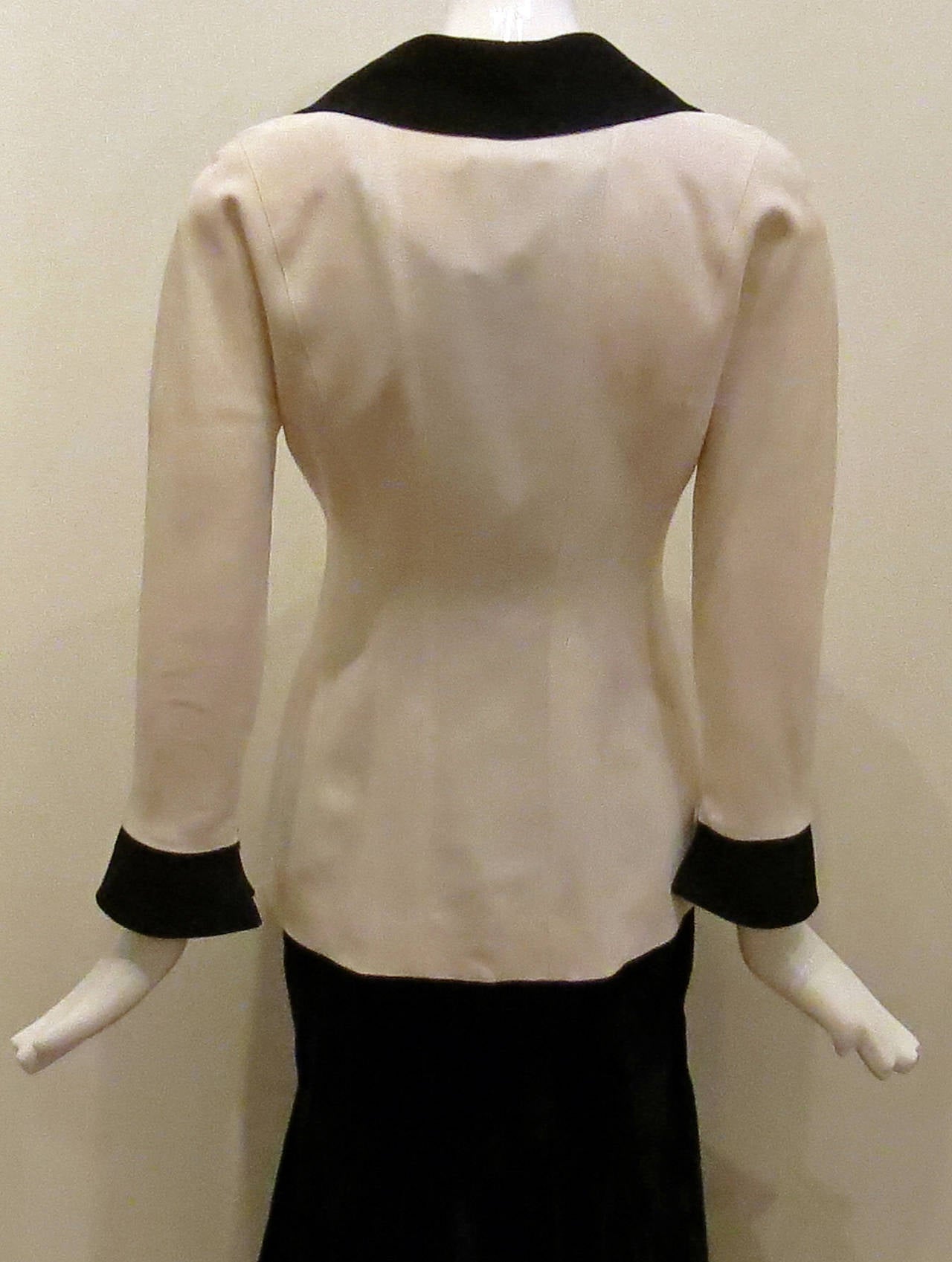 Karl Lagerfeld Off White Blazer With Black Collar And Cuffs In Excellent Condition In Brooklyn, NY