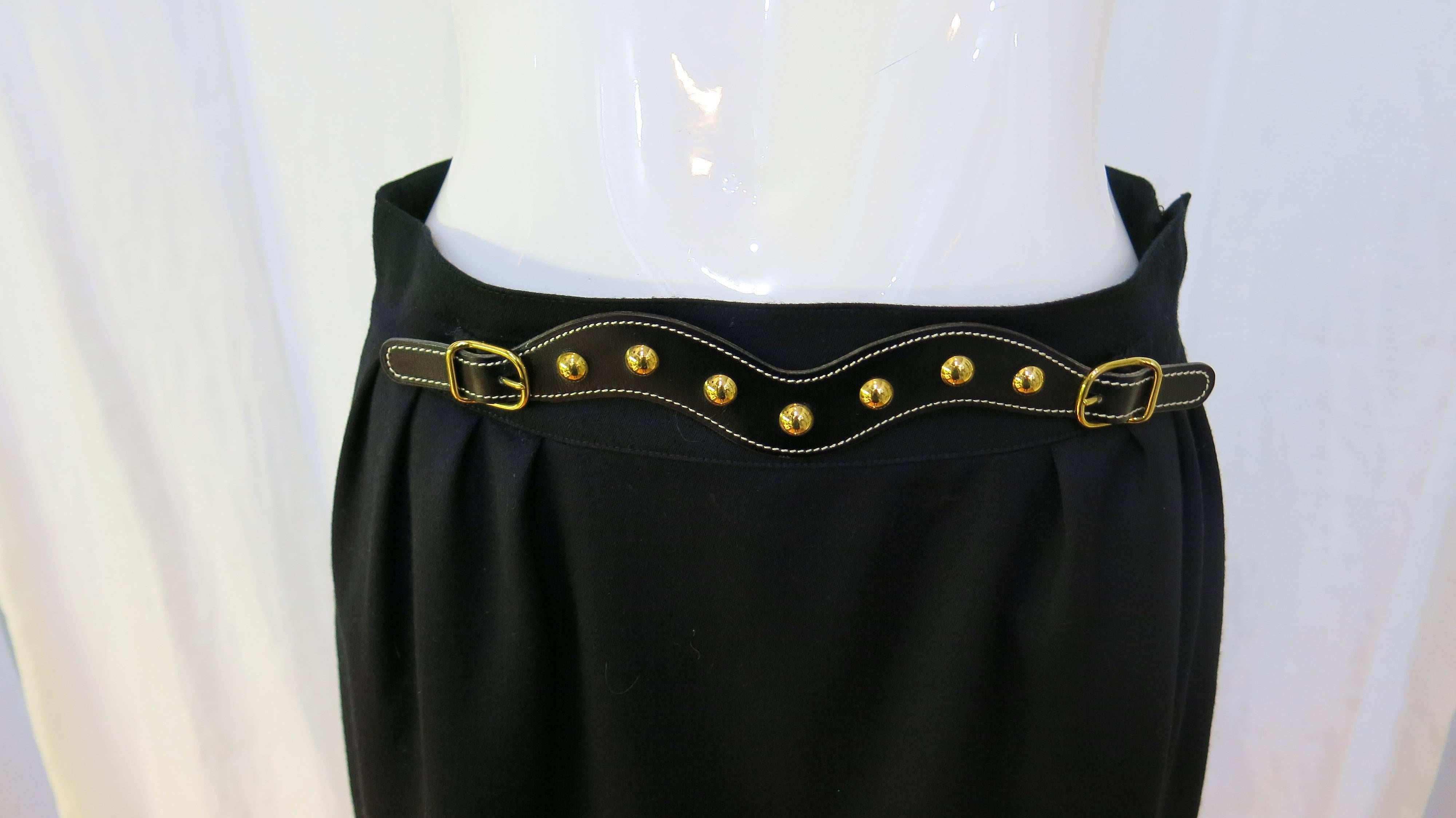 Hermès Black Knee Length Belt Detail Pencil Skirt Size 4, Late 1970s In Excellent Condition For Sale In Brooklyn, NY