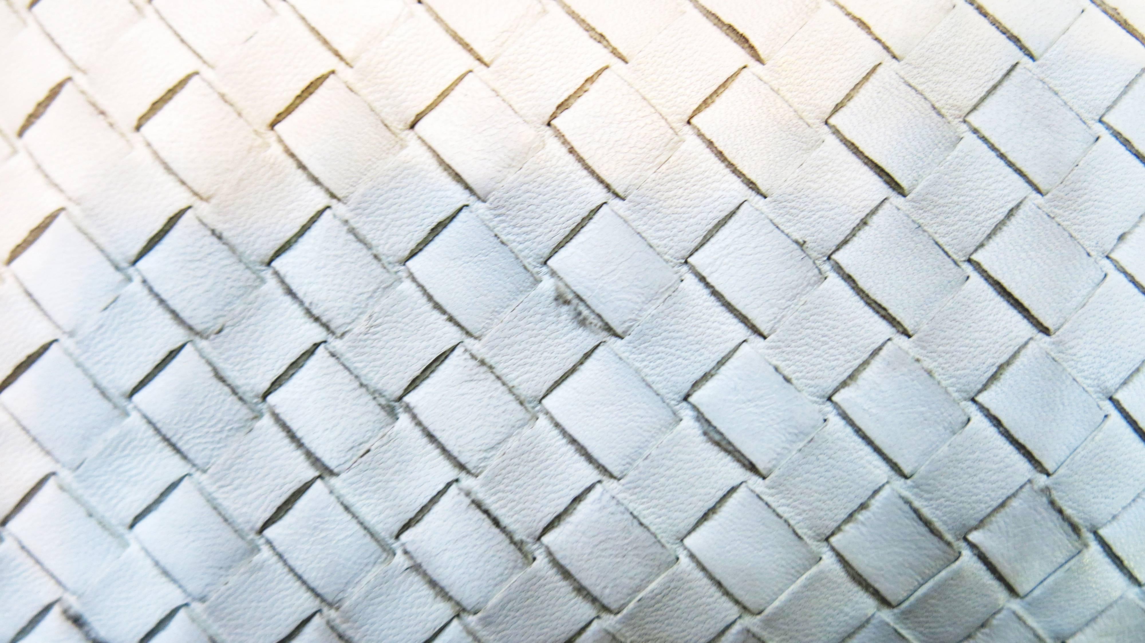 Early 2000's Bottega Veneta White Woven Leather Shoulder Bag 1