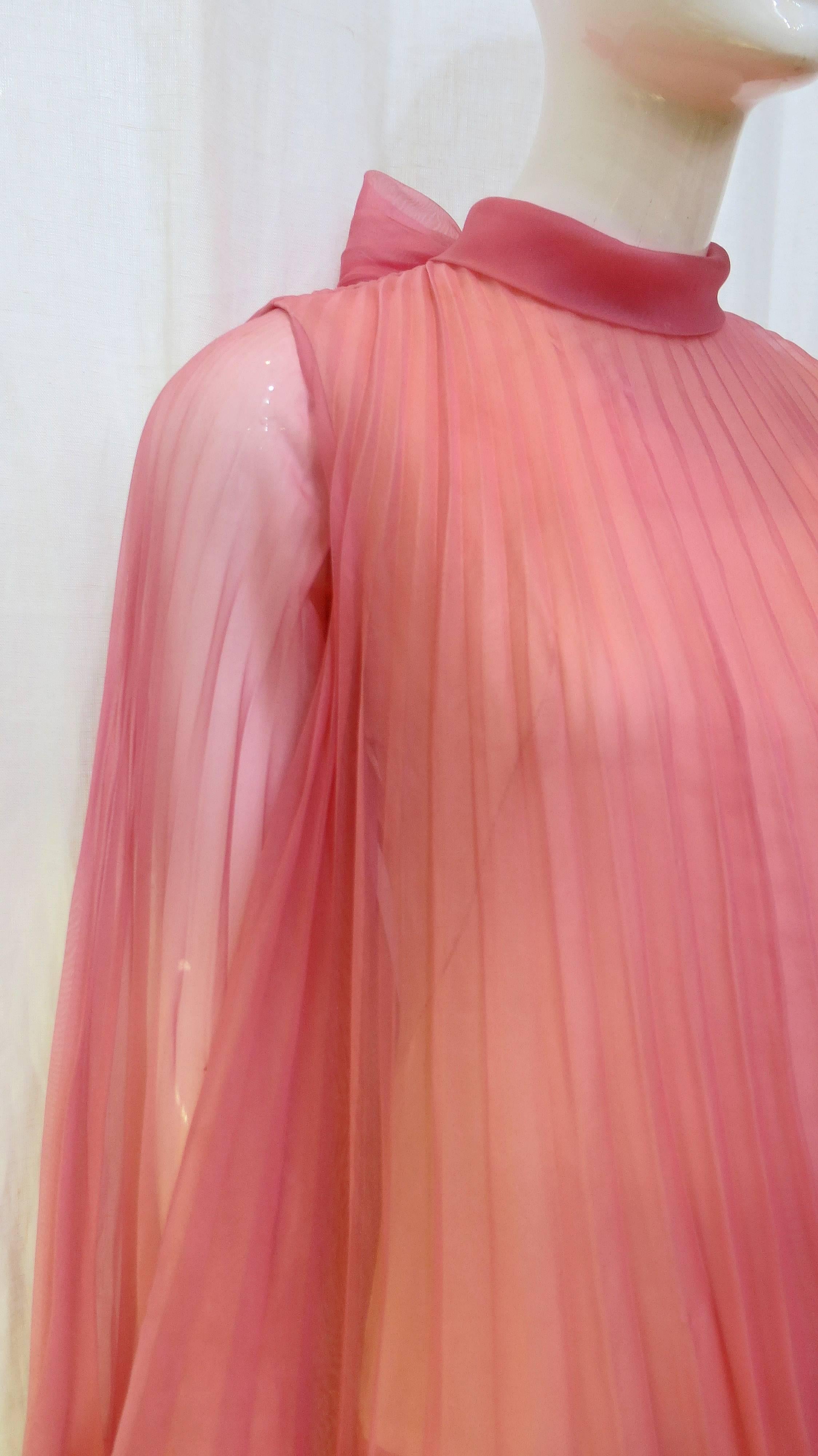 1960s Pink Fluted Pleated Top and Bell Bottom Set In Excellent Condition For Sale In Brooklyn, NY