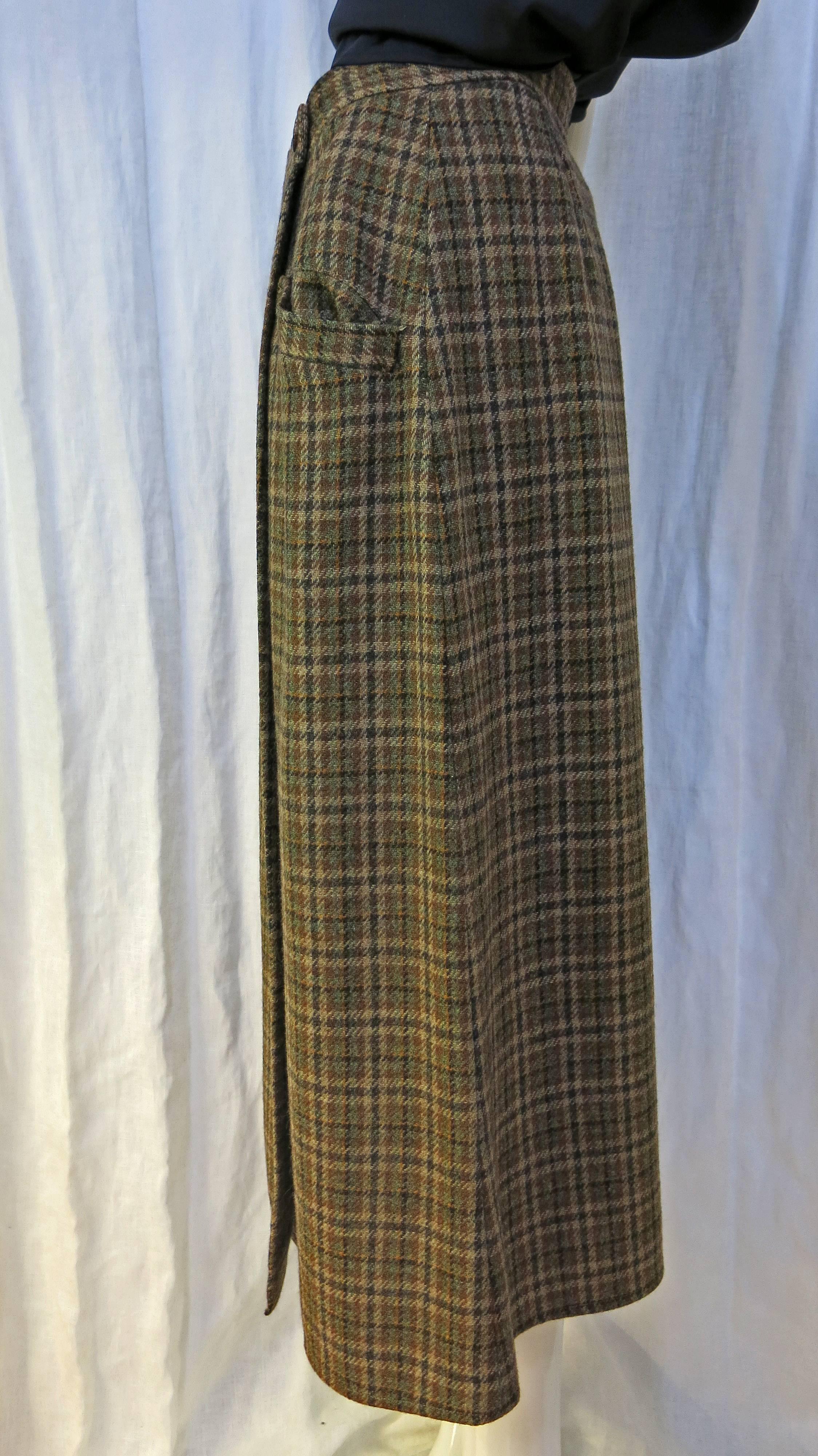 1980s Calvin Klein Brown Plaid Wool Wrap Skirt In Excellent Condition For Sale In Brooklyn, NY