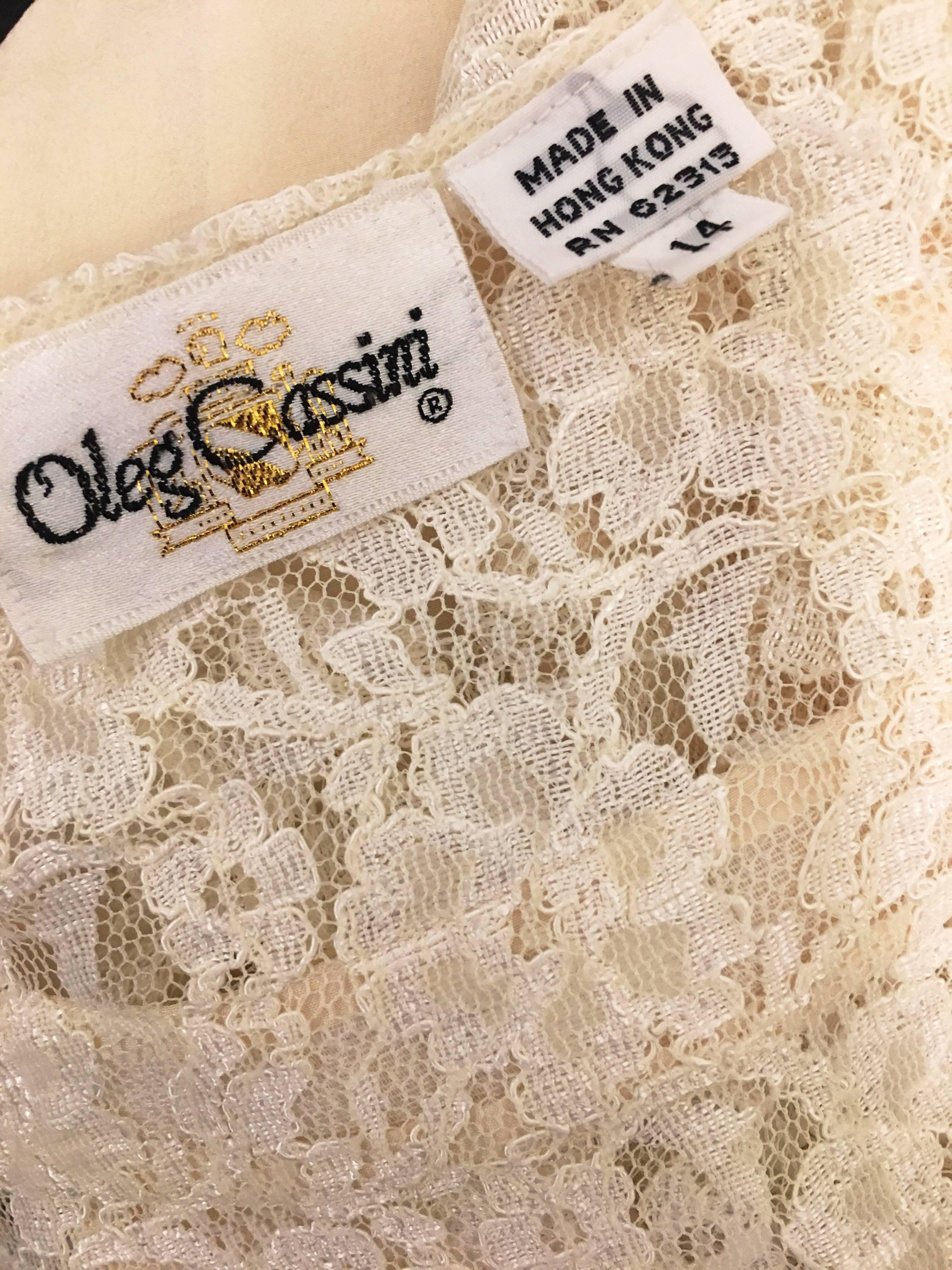 1990s Oleg Cassini Cream Silk Blouse with Lace For Sale 2