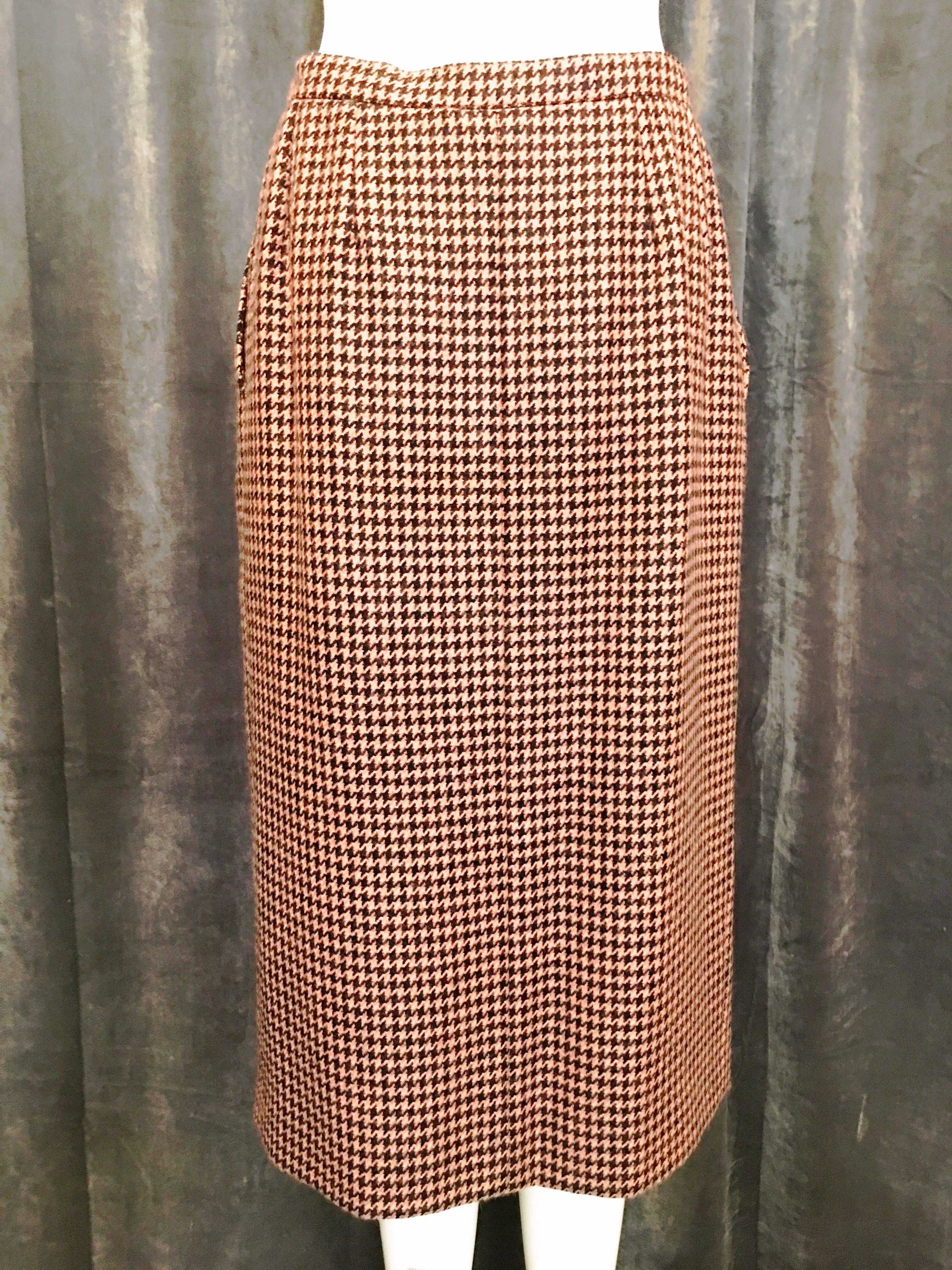 Brown 1990s Guy Laroche Pink/Black Houndstooth Skirt For Sale