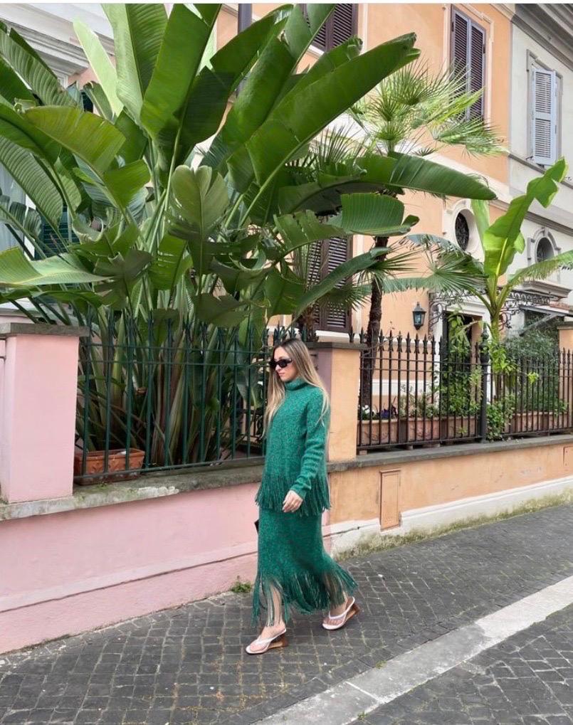 Zimmermann maglione e gonna in cashmere verde Greene & Greene Set in vendita 7