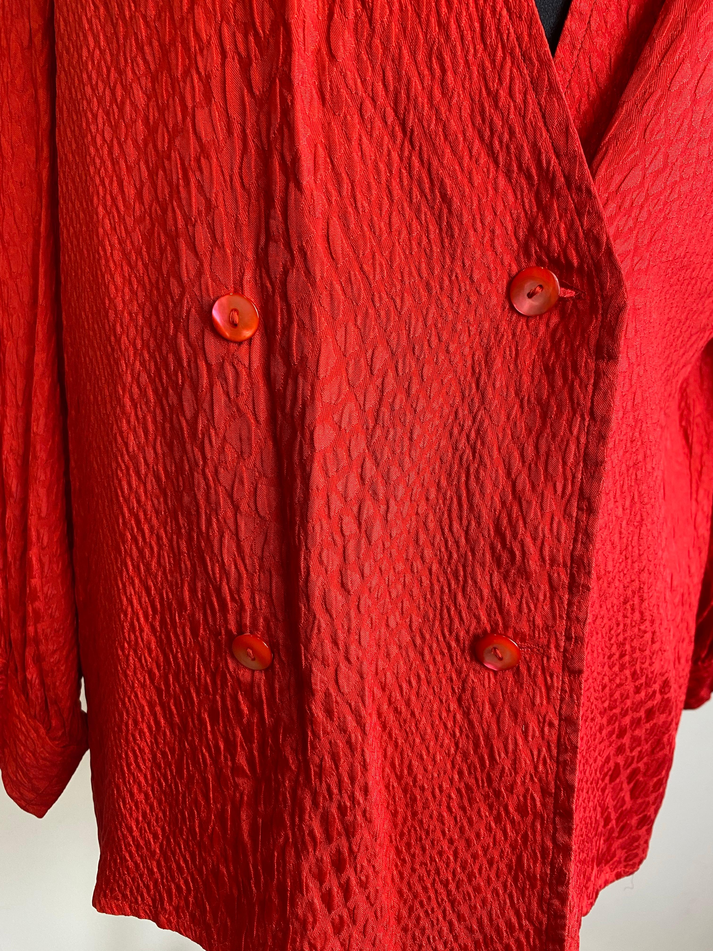 Rouge Chemise rouge Yves Saint Laurent. en vente
