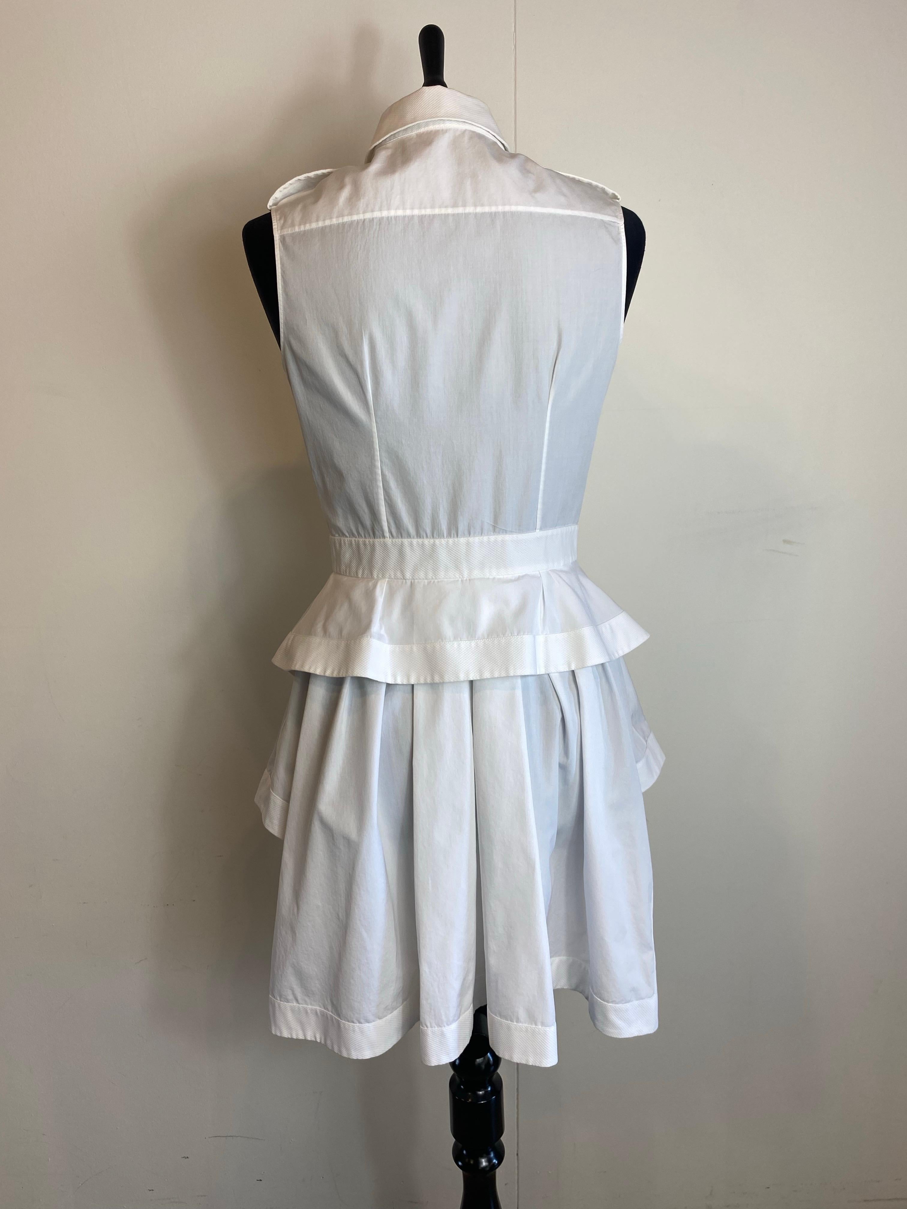 Robe midi blanche Alexander McQueen. en vente 2