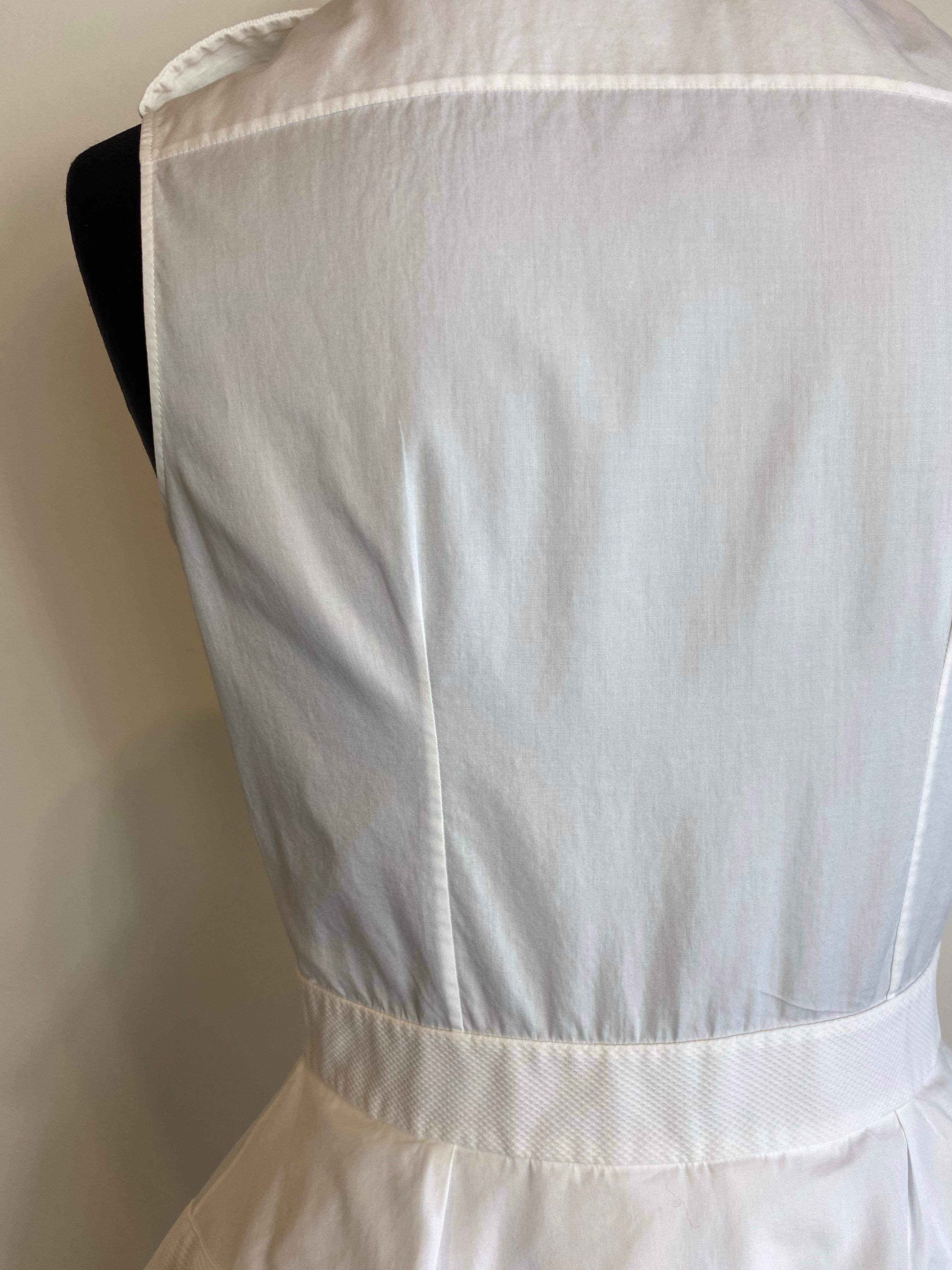 Robe midi blanche Alexander McQueen. en vente 3