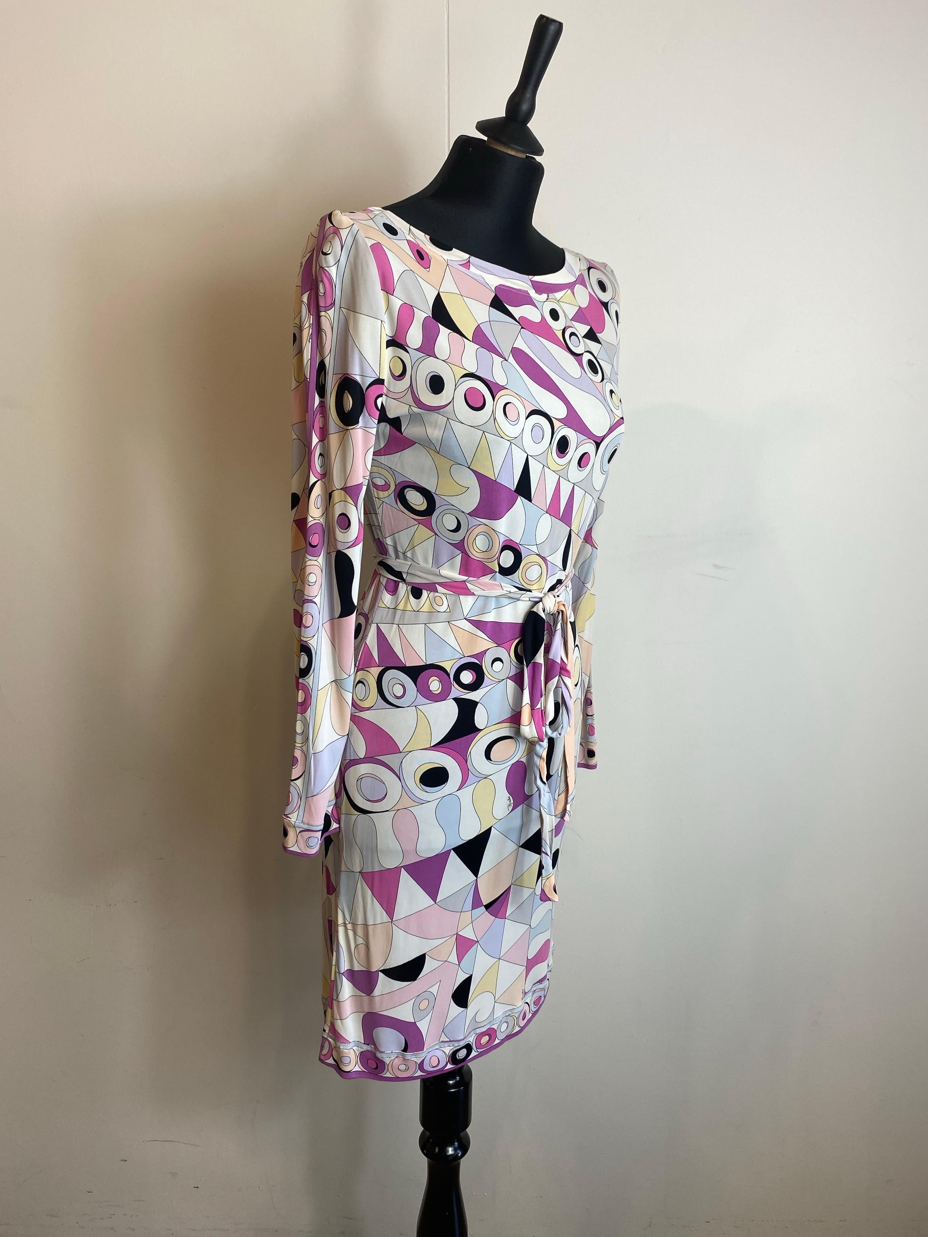 Emilio Pucci weißes Midikleid mit Muster. im Angebot 1