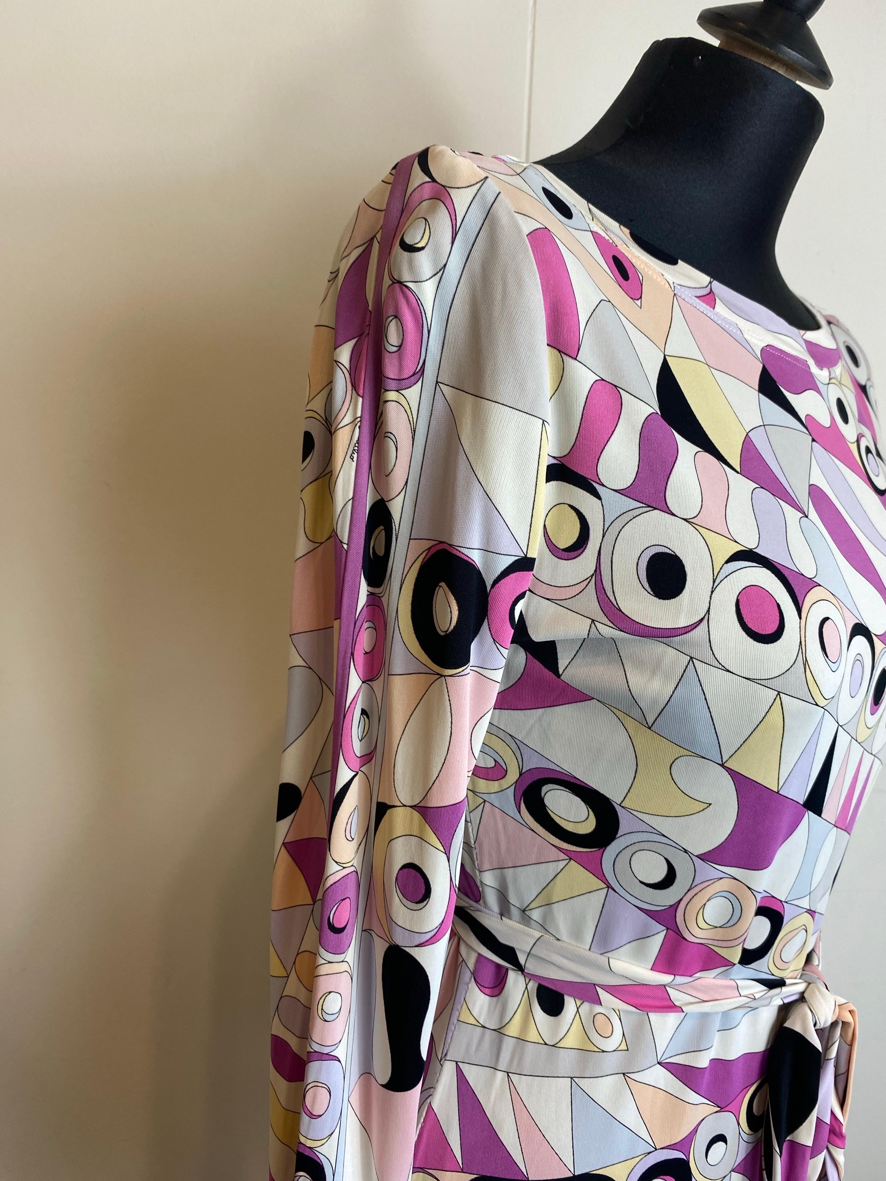 Emilio Pucci weißes Midikleid mit Muster. im Angebot 2