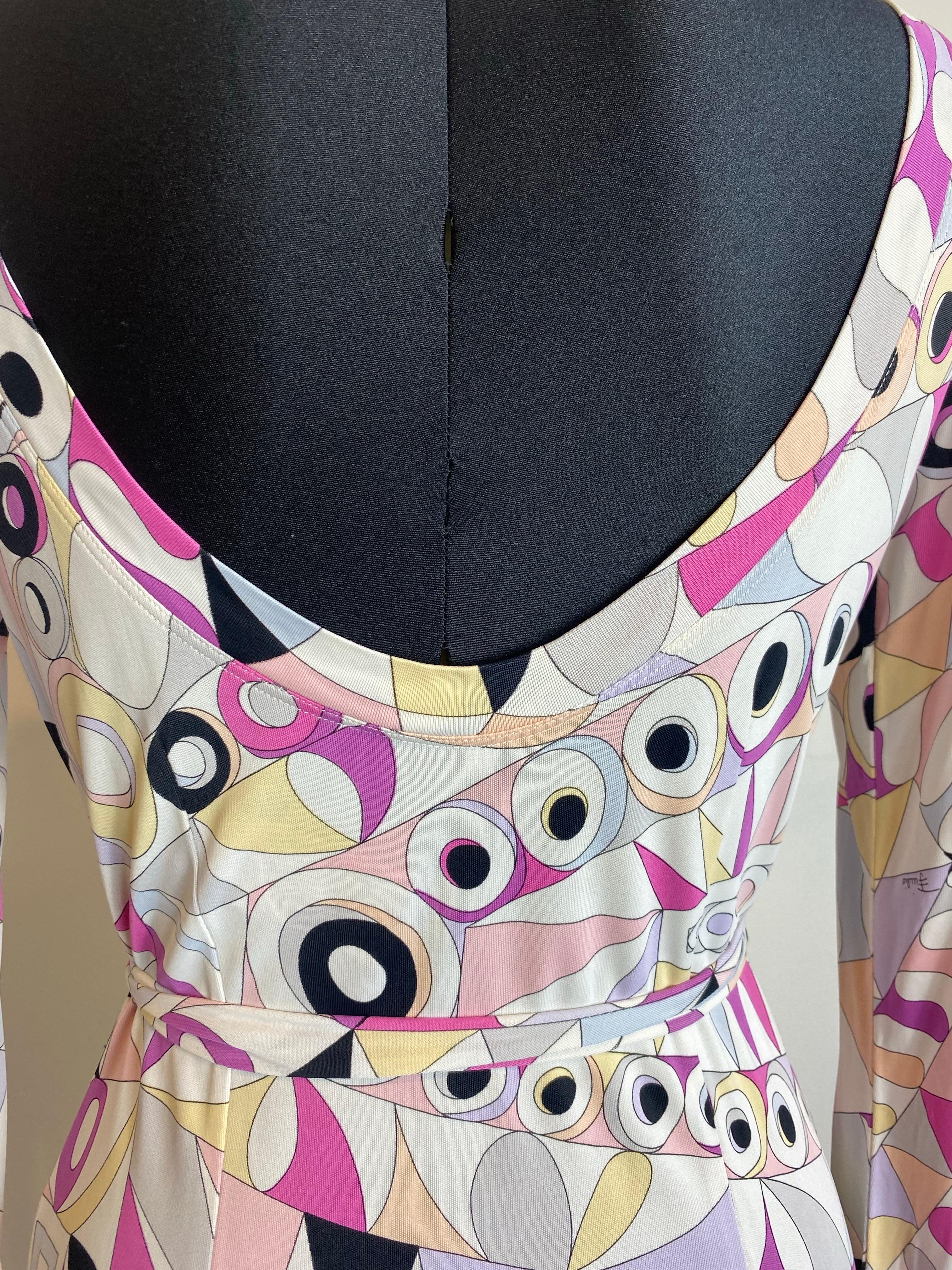 Emilio Pucci weißes Midikleid mit Muster. im Angebot 3