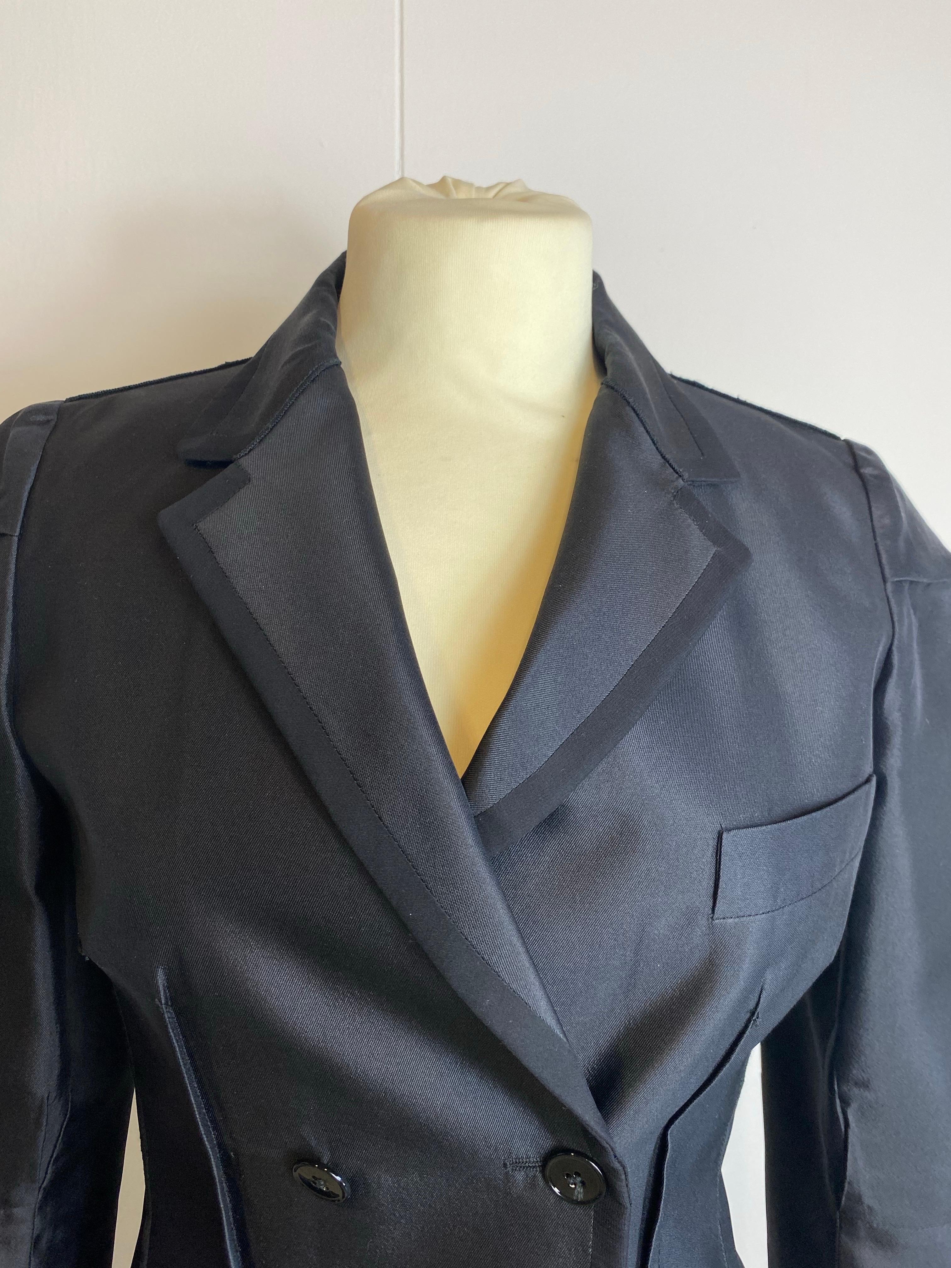 Conjunto de blazer y falda Dolce & Gabbana. Negro en venta