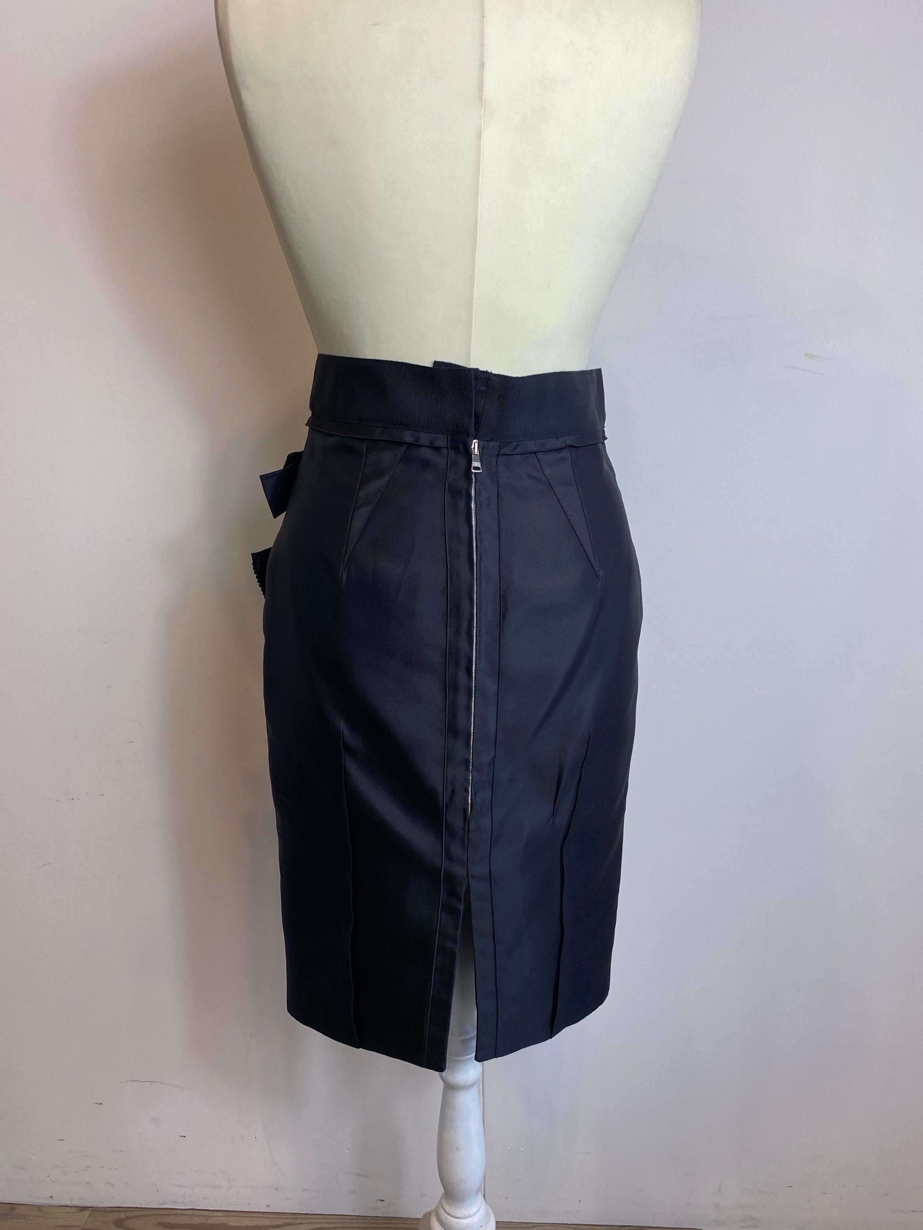 Conjunto de blazer y falda Dolce & Gabbana. en venta 9