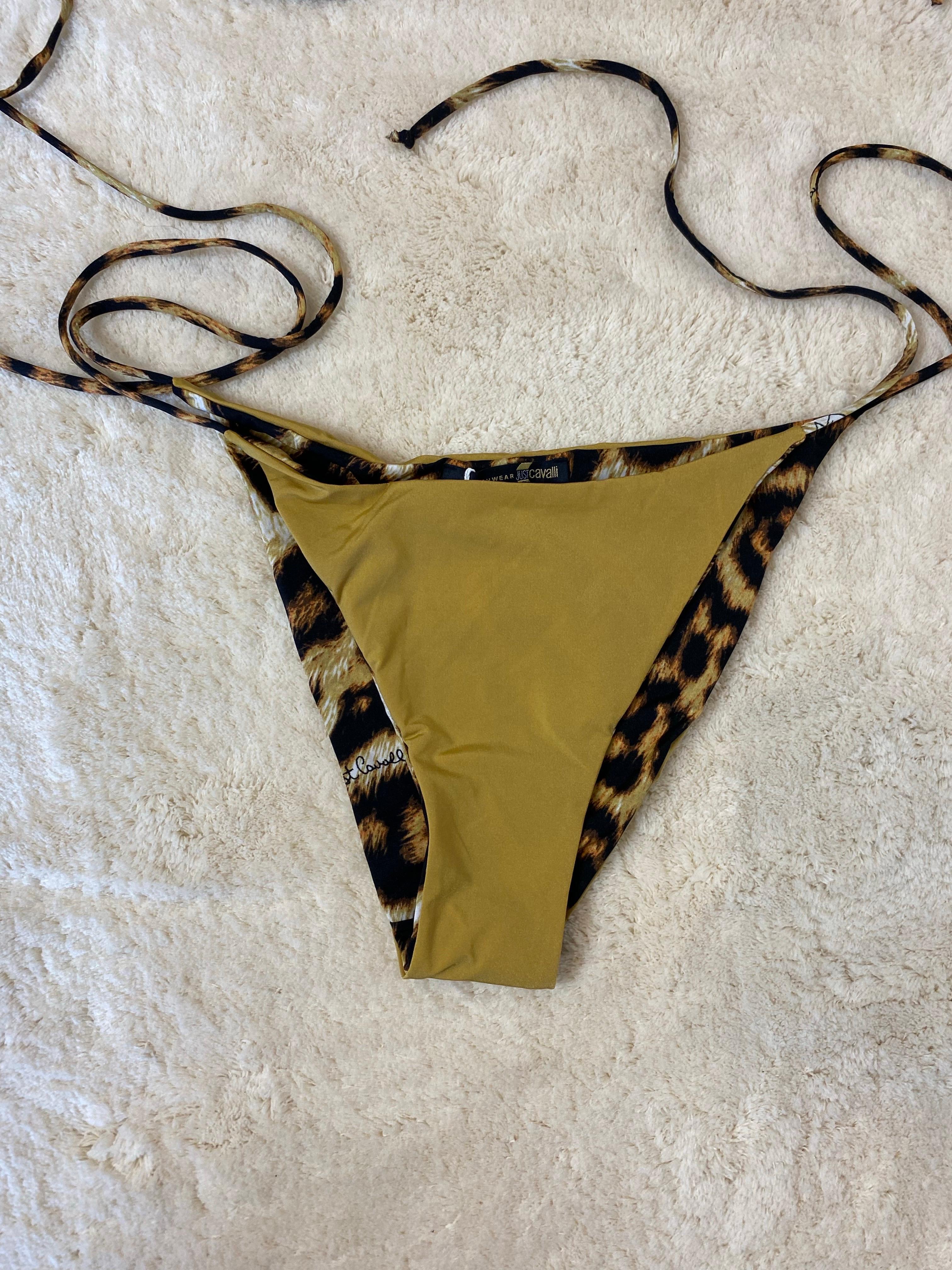 Femenino o masculino Traje top e bottom ropa de playa JustCavalli. en venta