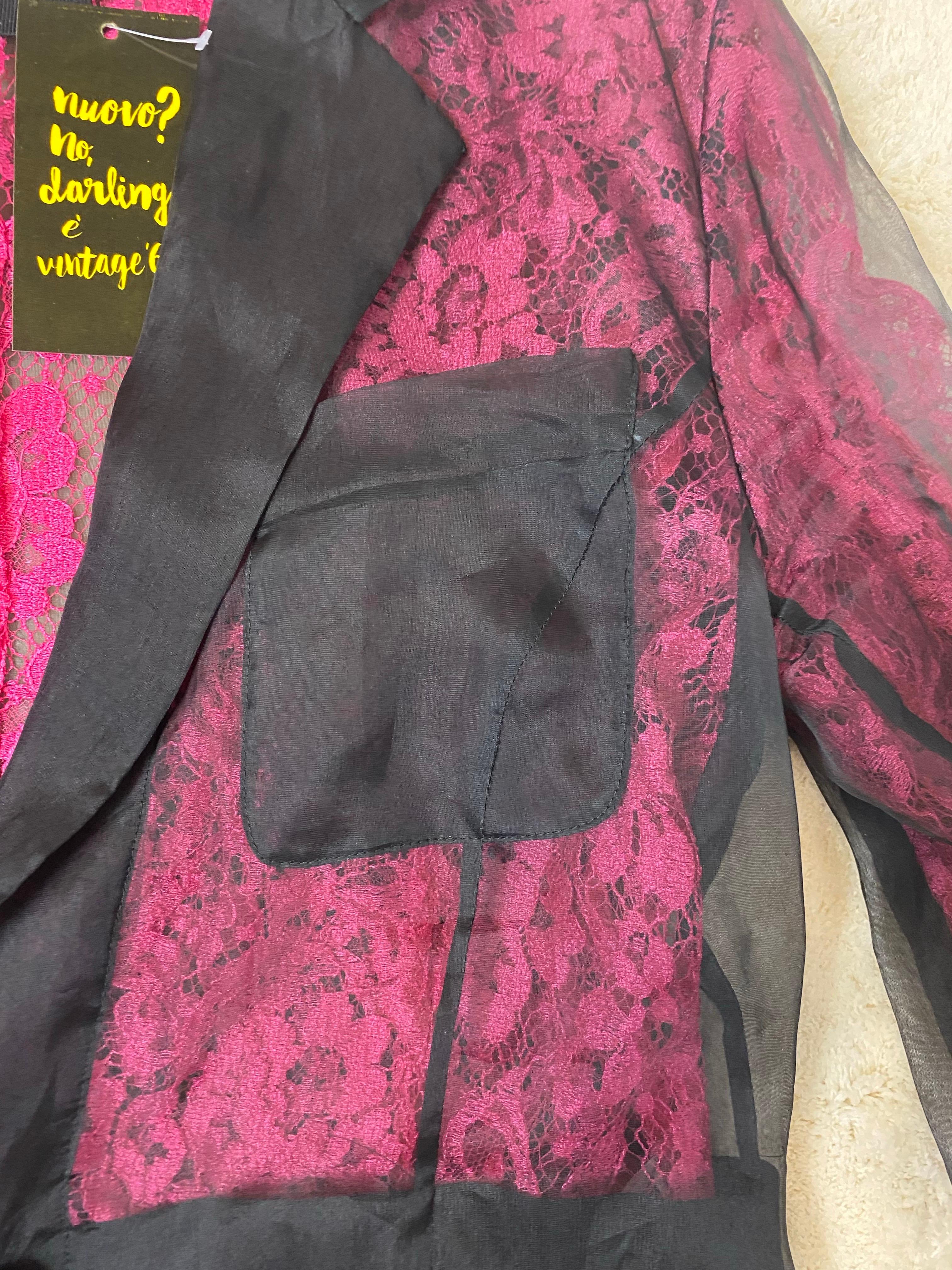 Nero Blazer in pizzo rosa e nero Dolce & Gabbana. in vendita
