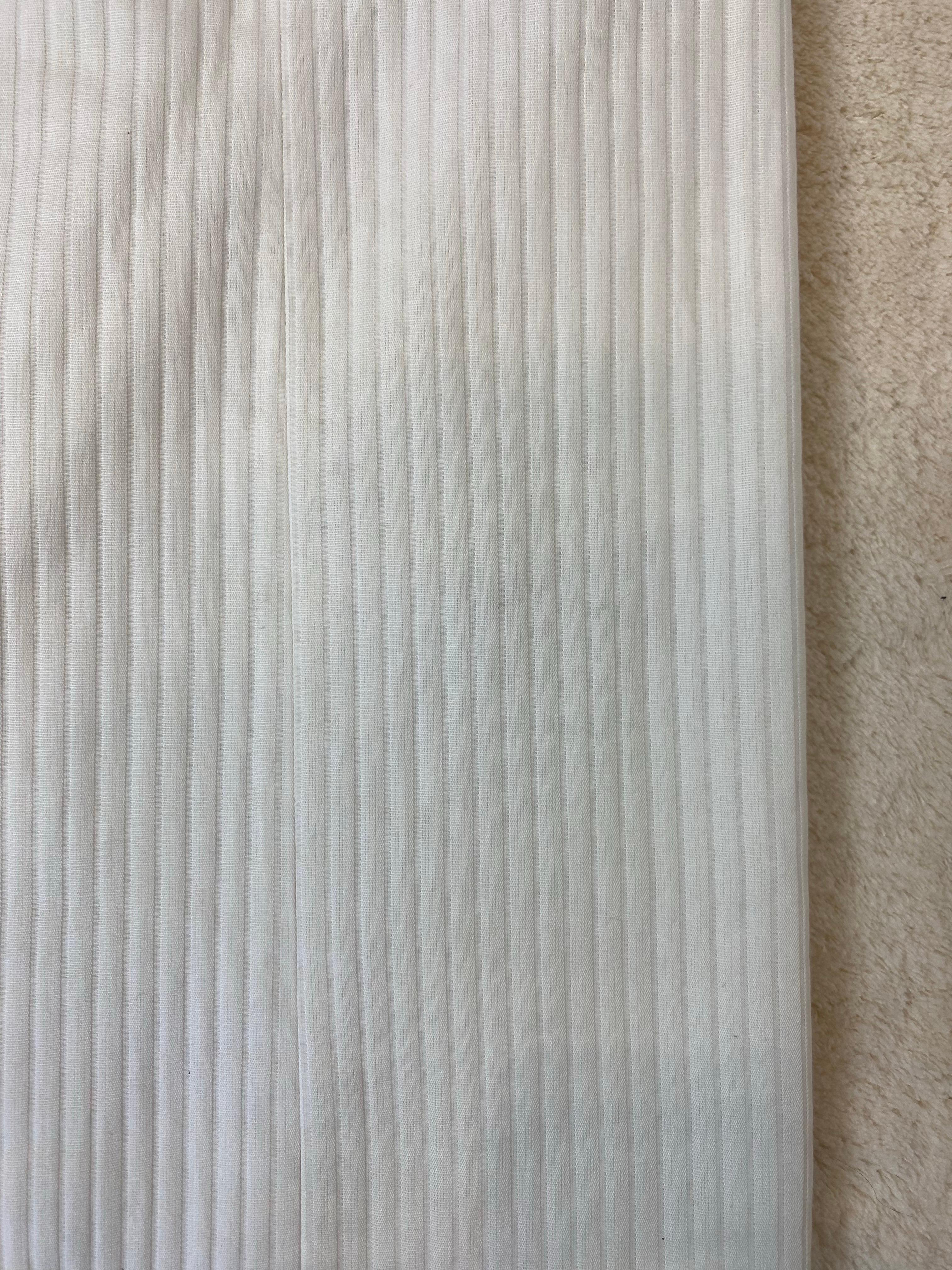 Falda Céline blanca con botones dorados. en venta 5