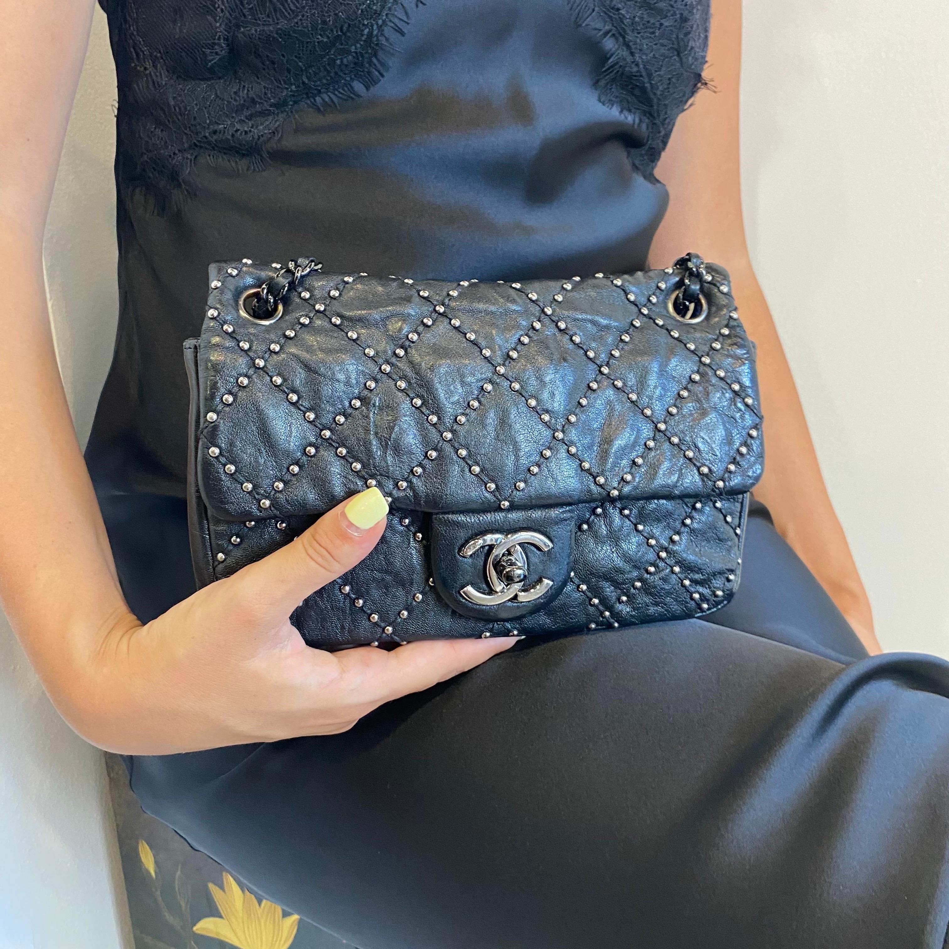 Sac en cuir Chanel de la collection Karl Lagerfeld 2014 en vente 10