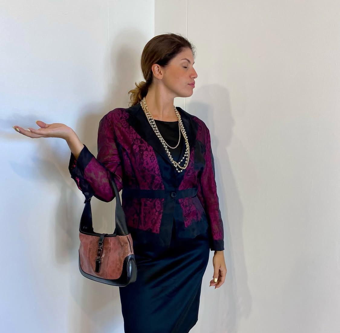 Blazer in pizzo rosa e nero Dolce & Gabbana. in vendita 7