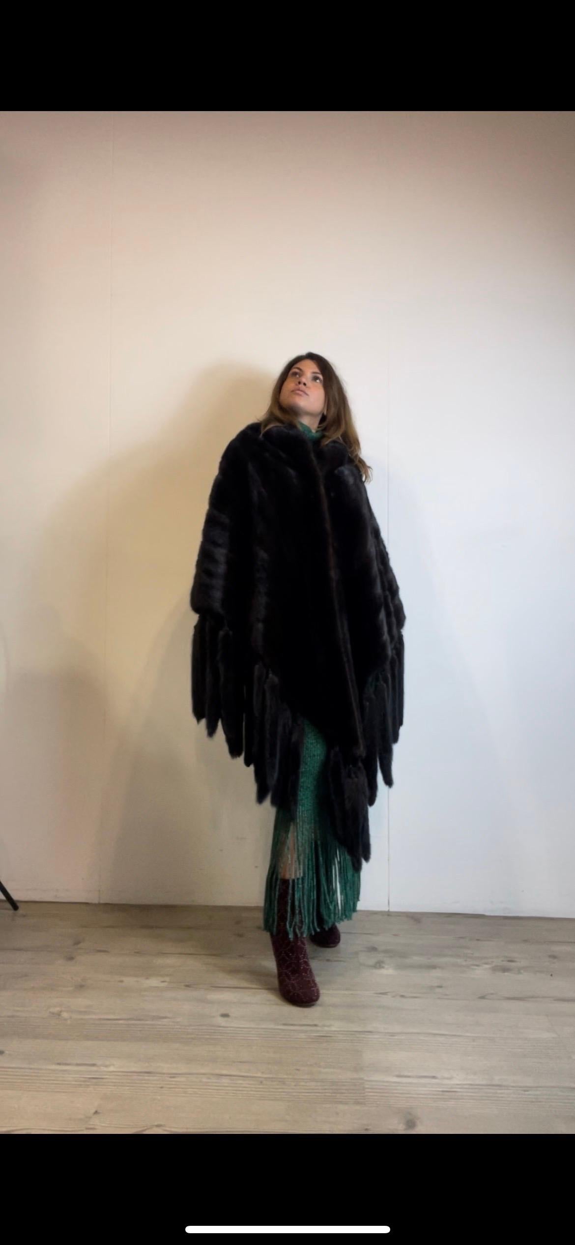 Capo Fendi Alta Moda in visone in vendita 9