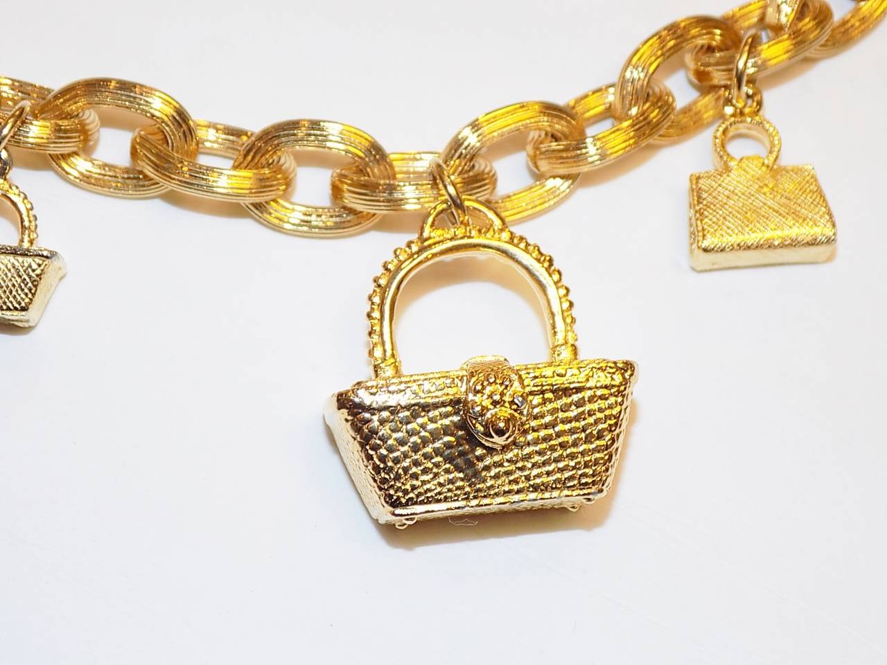 Judith Leiber  Miniadeure Bags   Charms Belt In New Condition In New York, NY