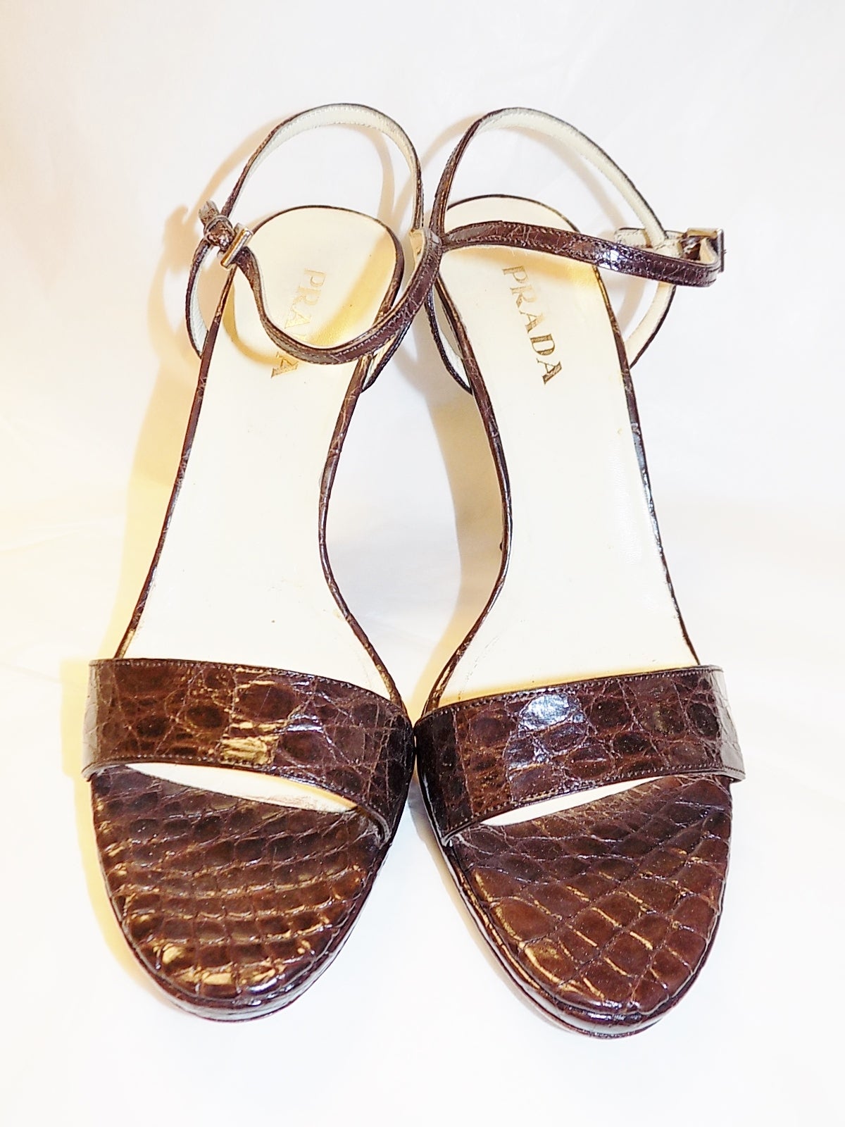 Stunning brown Prada alligator sandals. perfect for jeans or casual summer dress with Hermes bag. Small 1/2 inch platform and 4.5