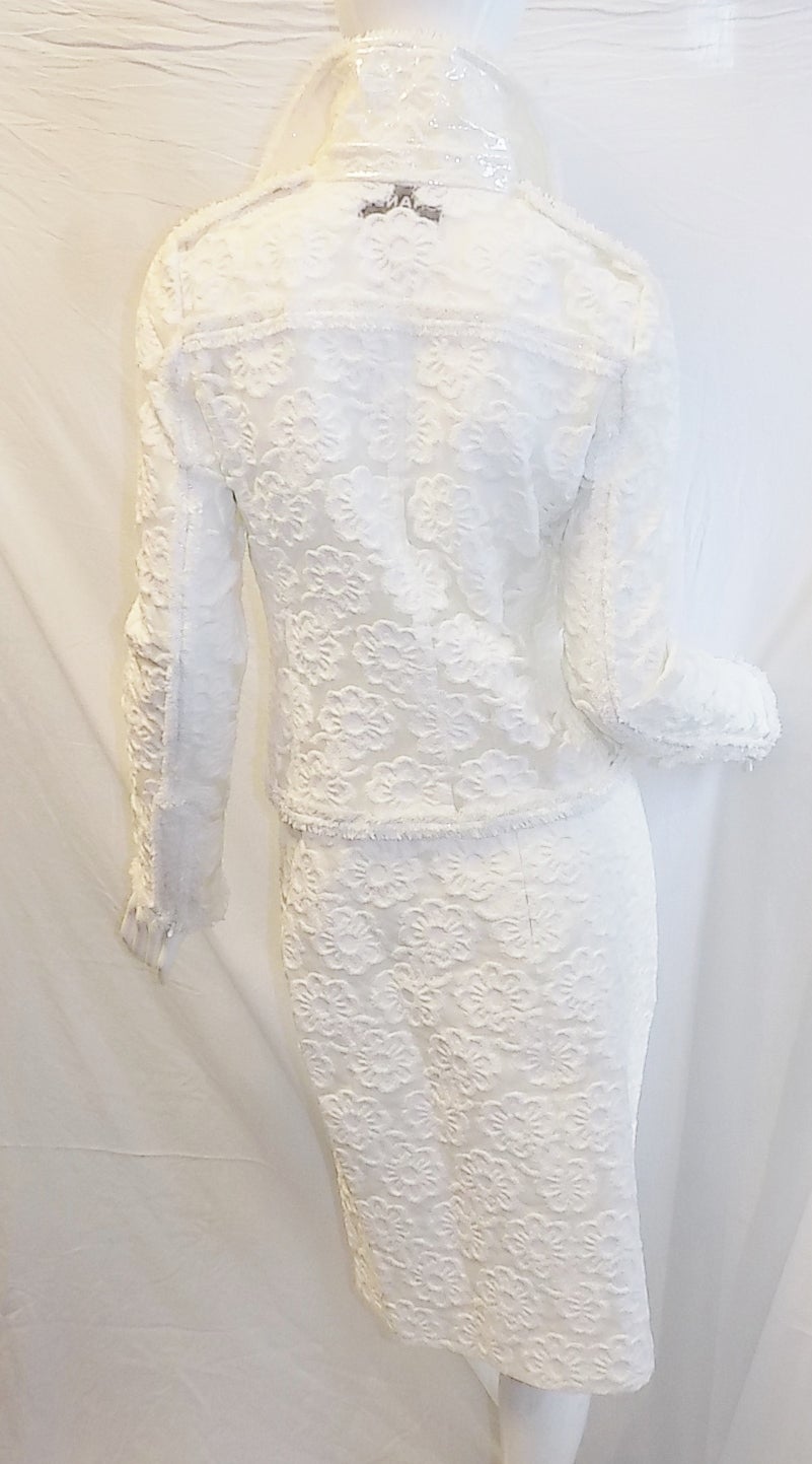 Women's Chanel most covetet white lace  suit Collection 2009  Resort