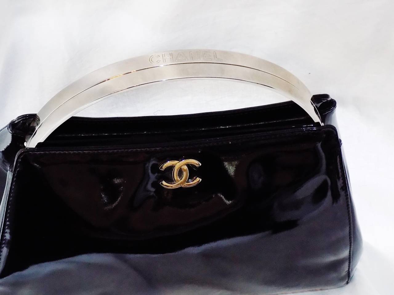 Chanel Vintage Patent Lether Dinner bag In Excellent Condition In New York, NY