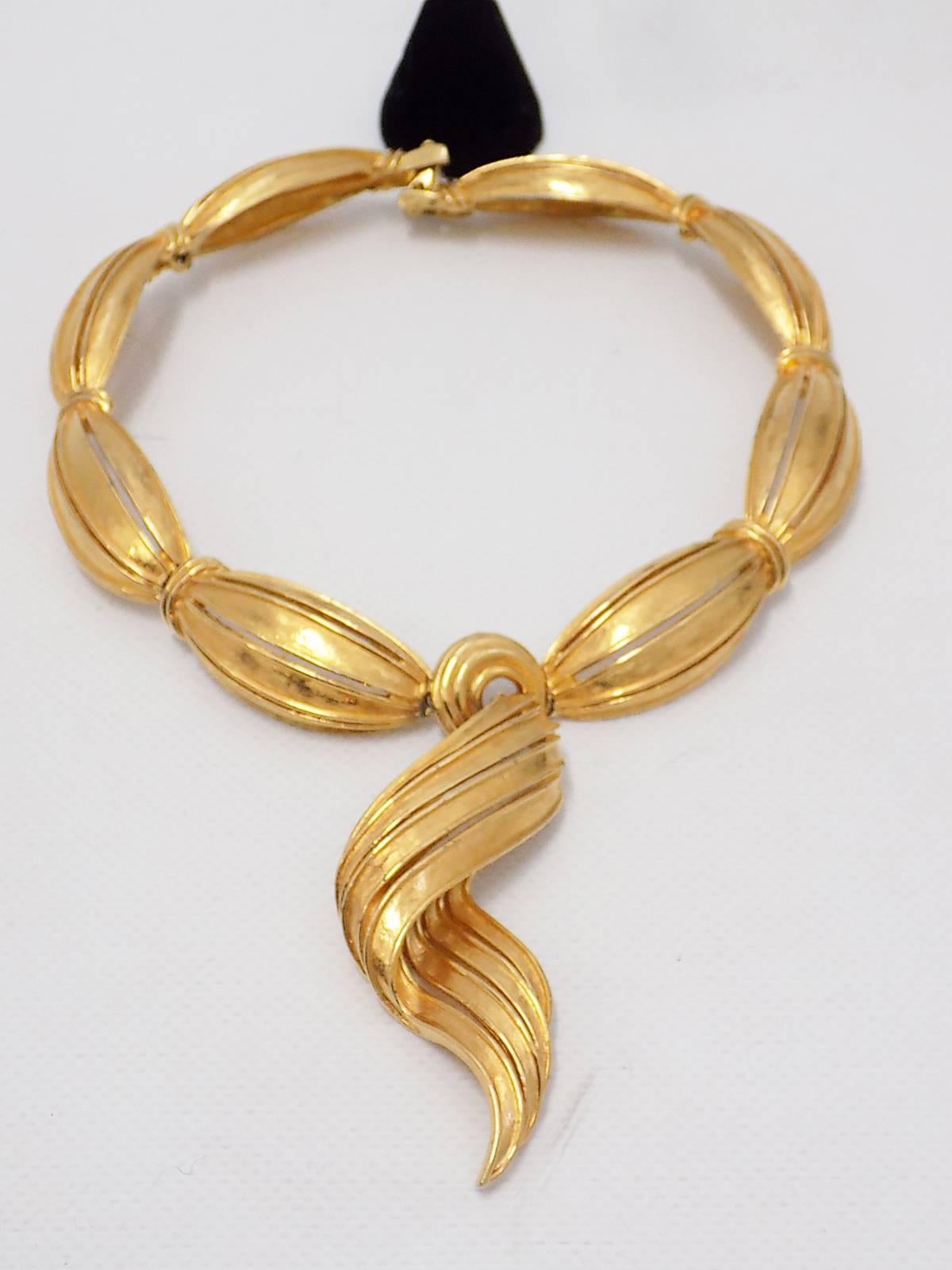 Women's Vintage Boucher  massive  gold  choker necklace and drop earrings set