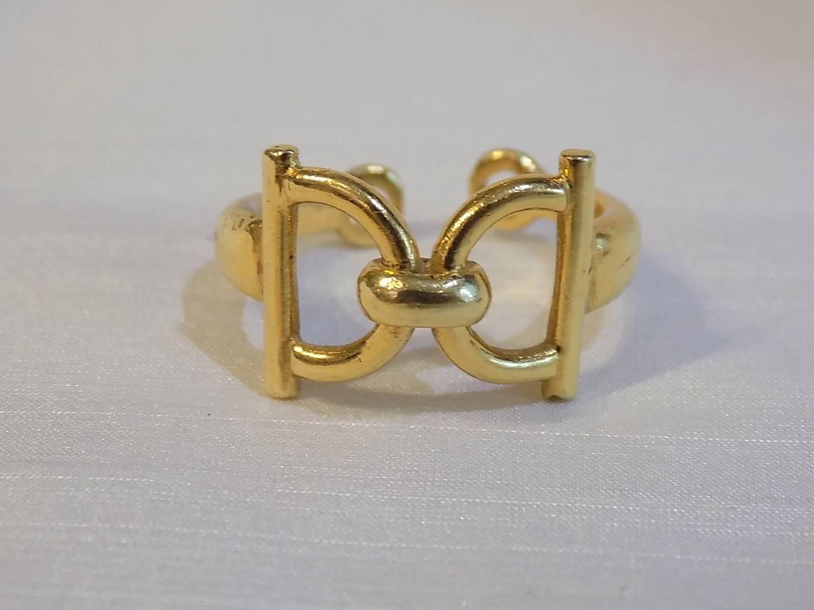  Vintage Gucci Horsebit Gold Open Ring   In Fair Condition For Sale In New York, NY
