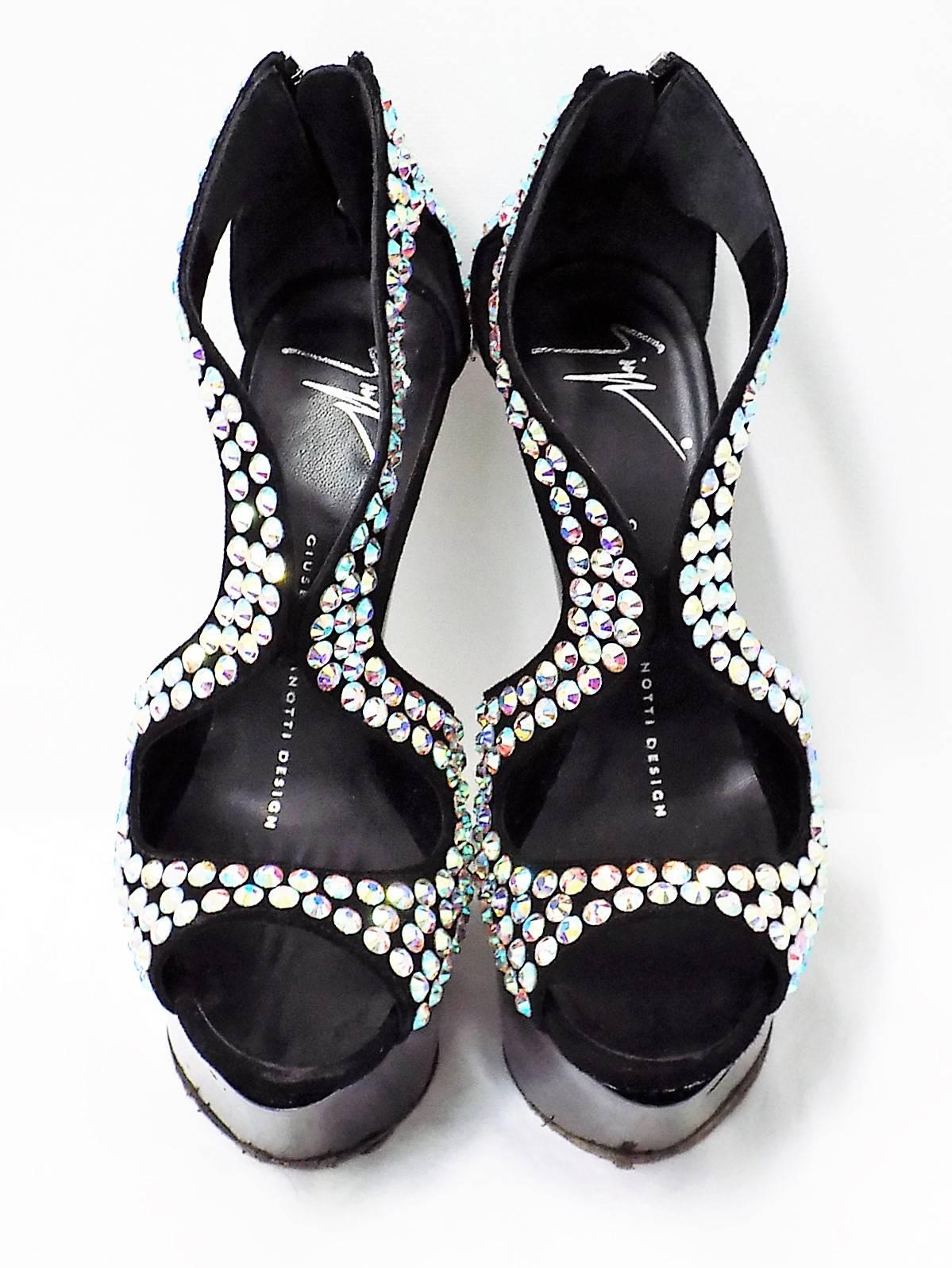 Women's Giuseppe Zanotti Limited Edition  Lucite platform wedges w/h large crystals Shoe For Sale